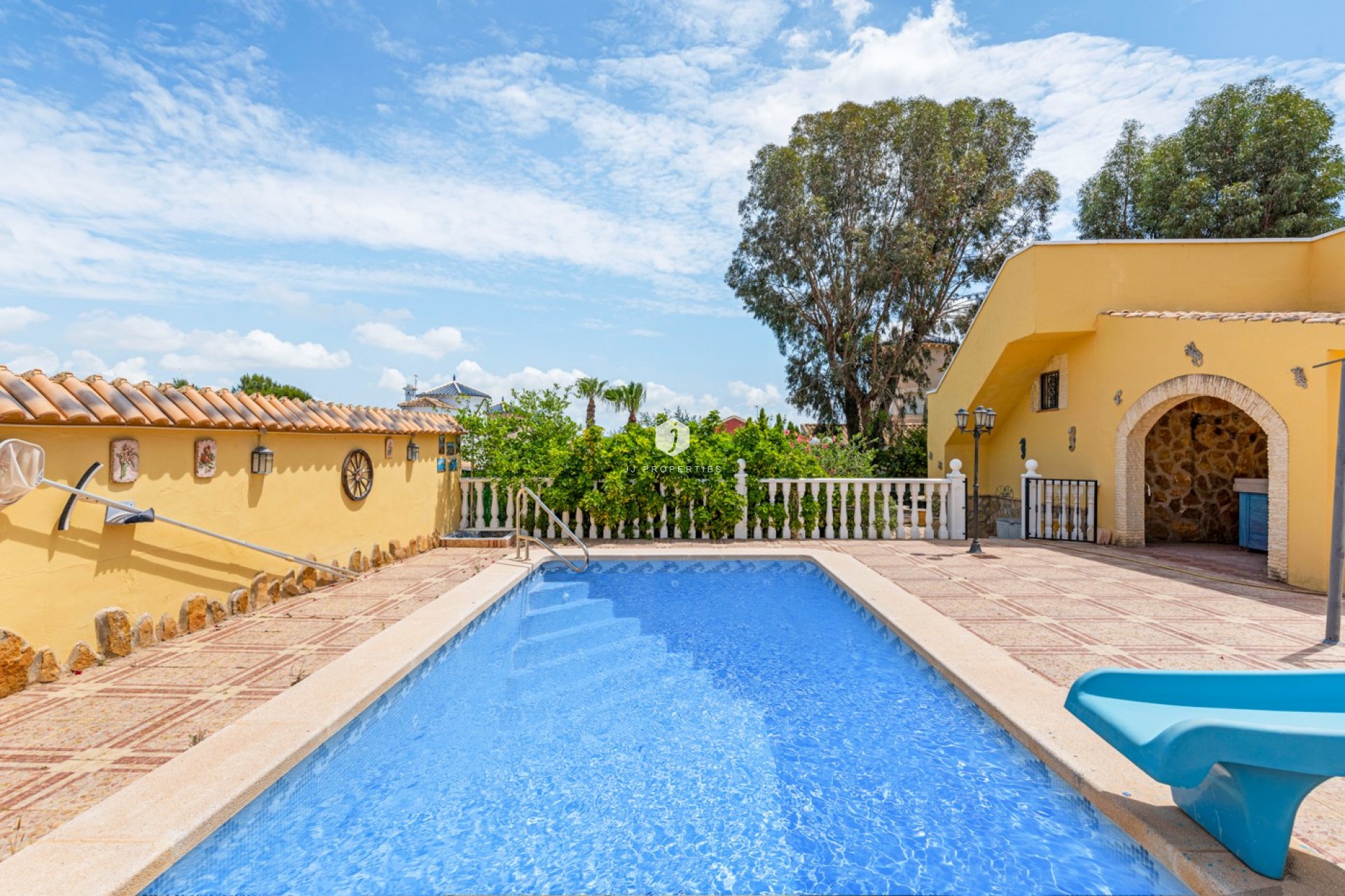 D'occasion - Villa -
Jacarilla - Inland