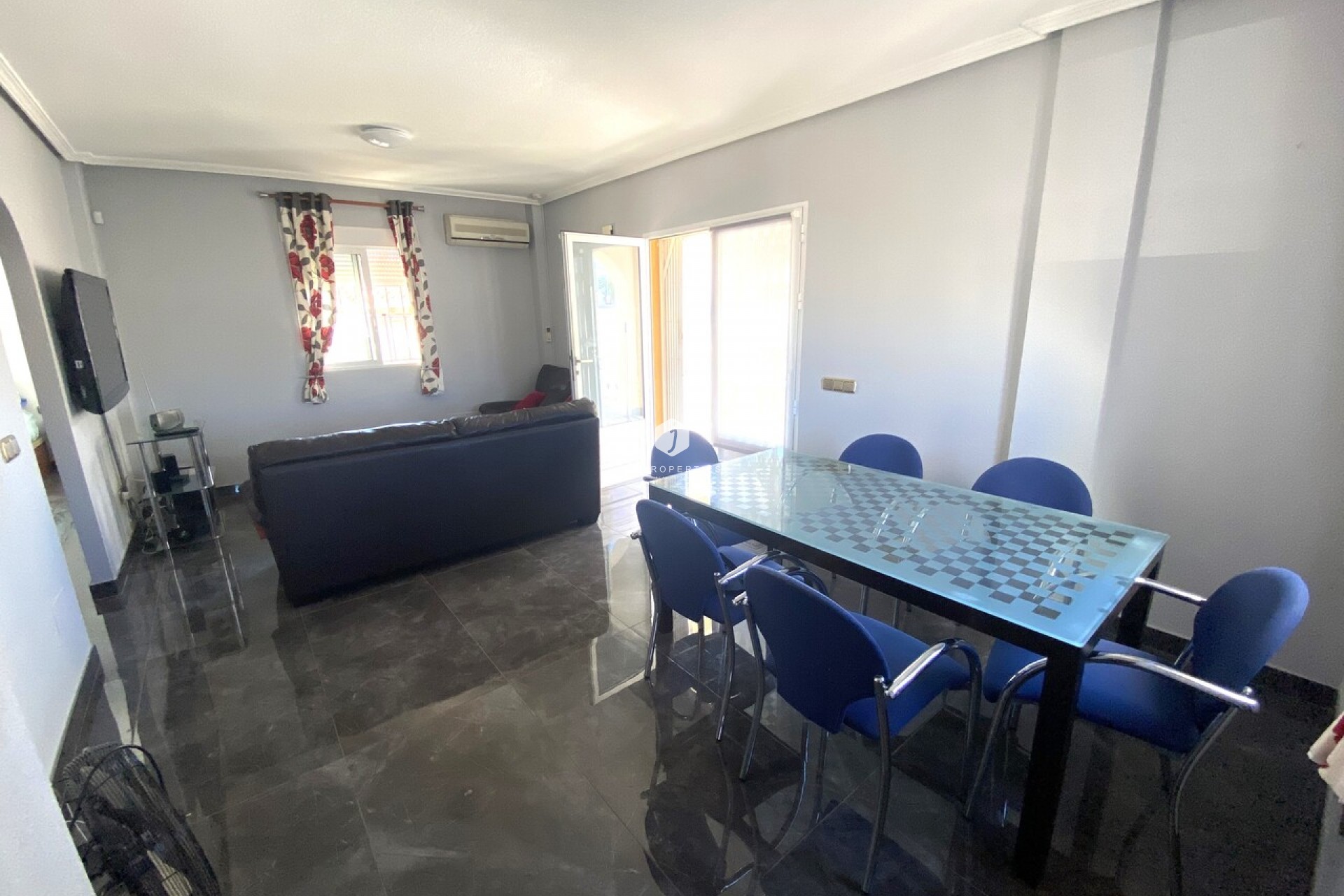 D'occasion - Villa -
La Zenia - Costa Blanca