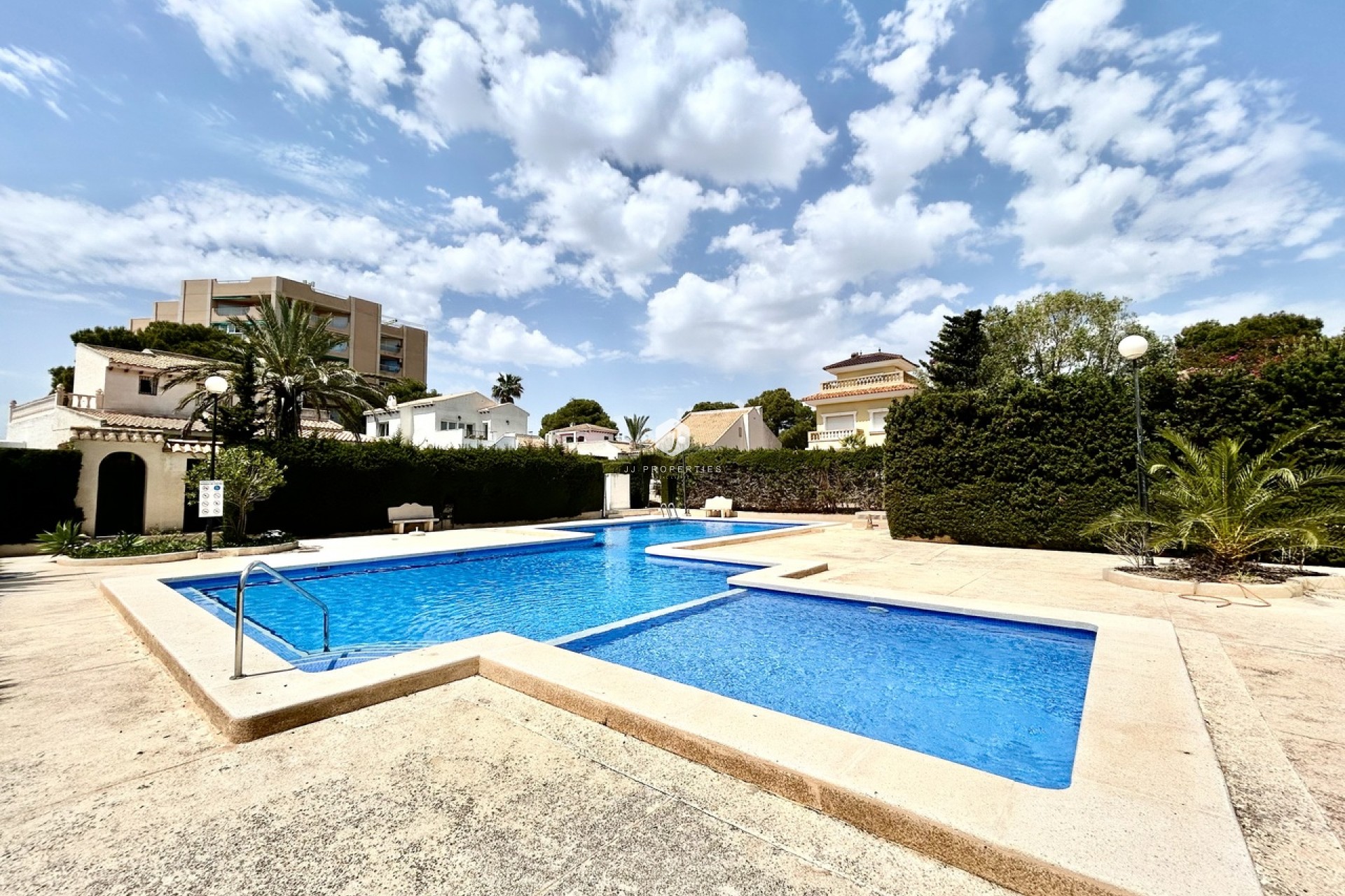 D'occasion - Villa -
La Zenia - Costa Blanca