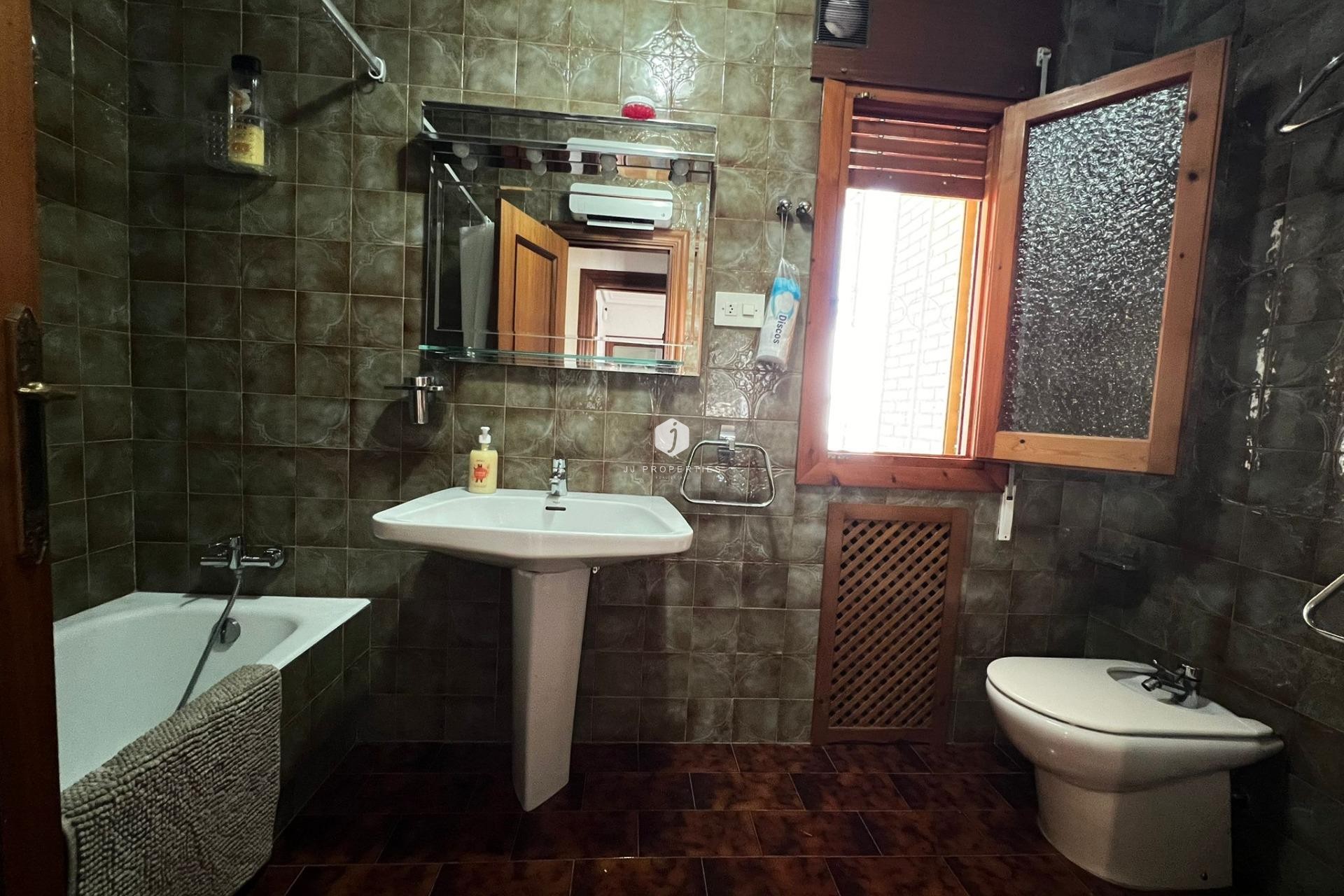 D'occasion - Villa -
Orihuela Costa - Campoamor