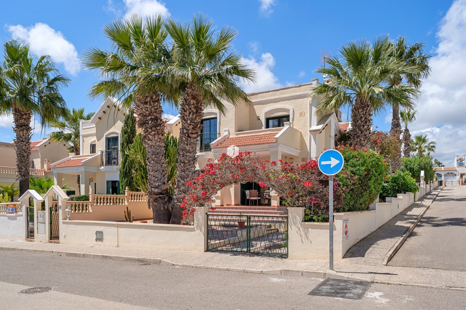 D'occasion - Villa -
Orihuela Costa - Costa Blanca