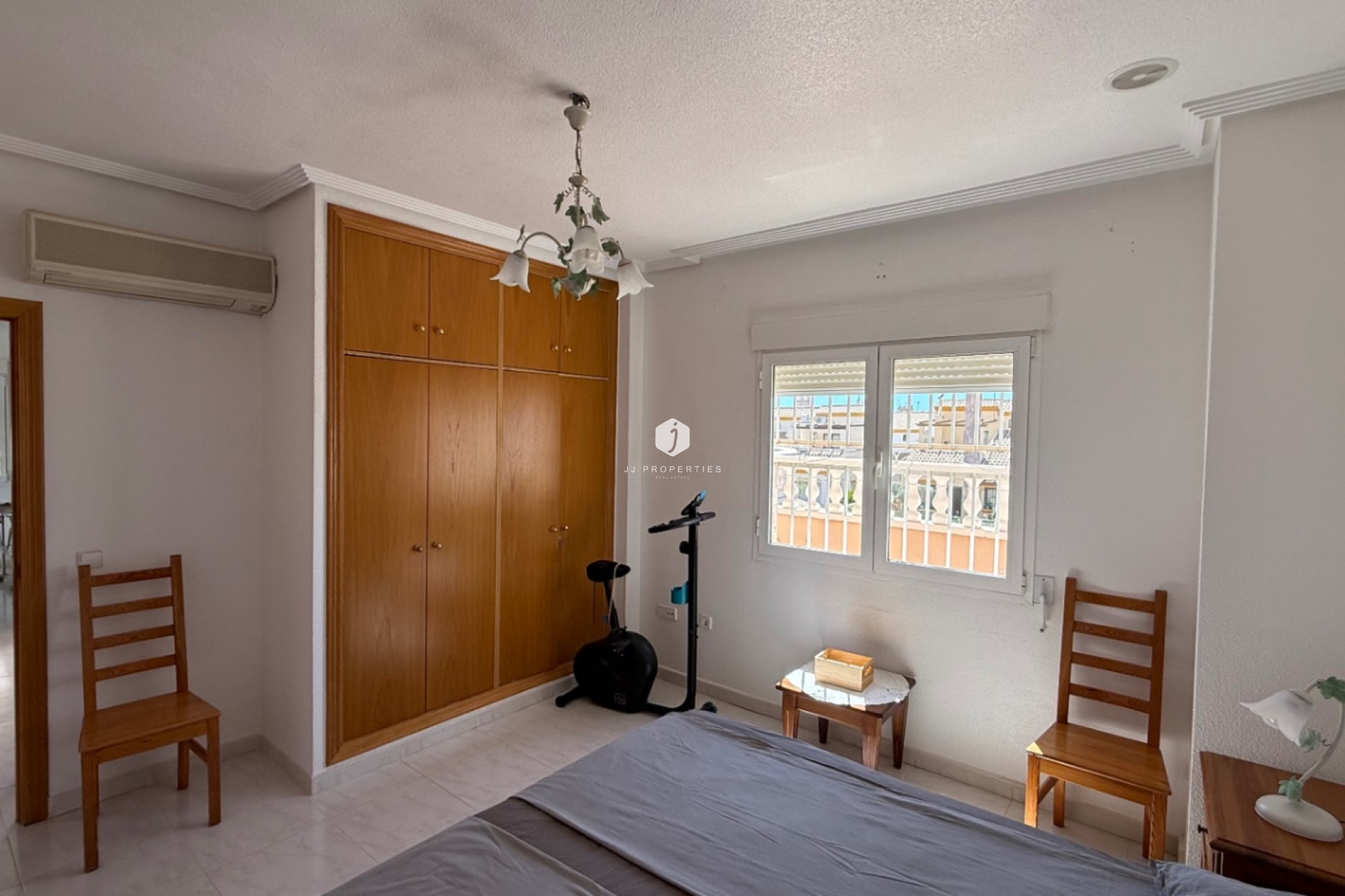 D'occasion - Villa -
Orihuela Costa - Costa Blanca