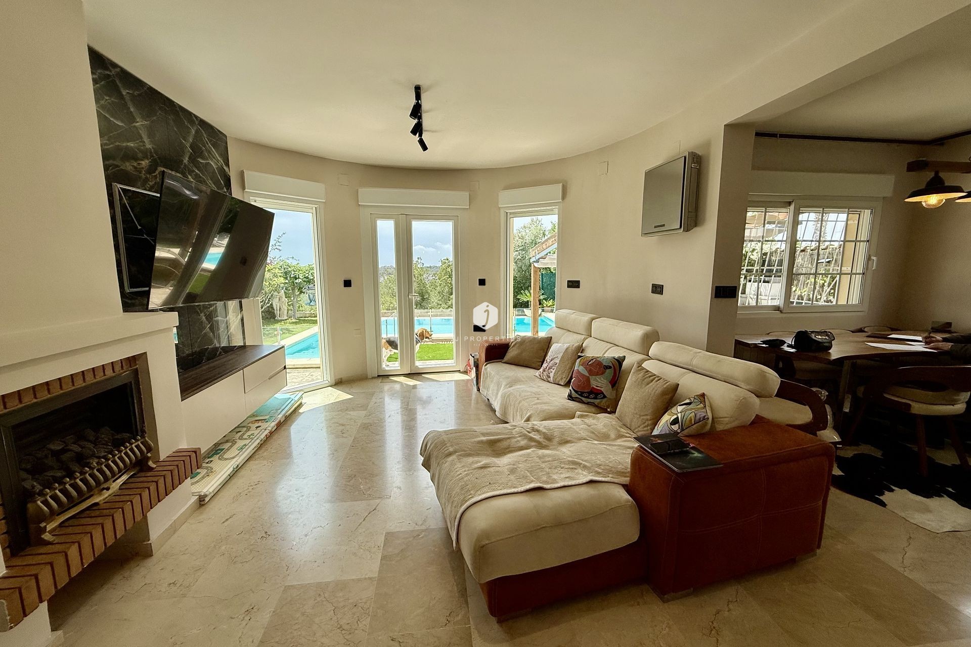 D'occasion - Villa -
Orihuela Costa - Costa Blanca