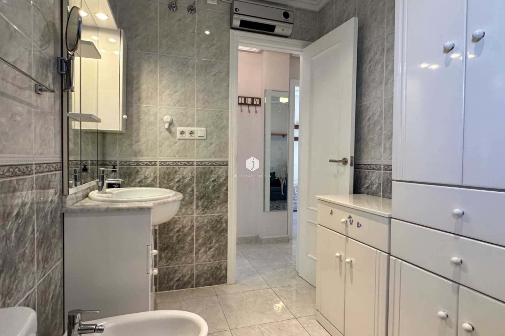 D'occasion - Villa -
Orihuela Costa - Costa Blanca