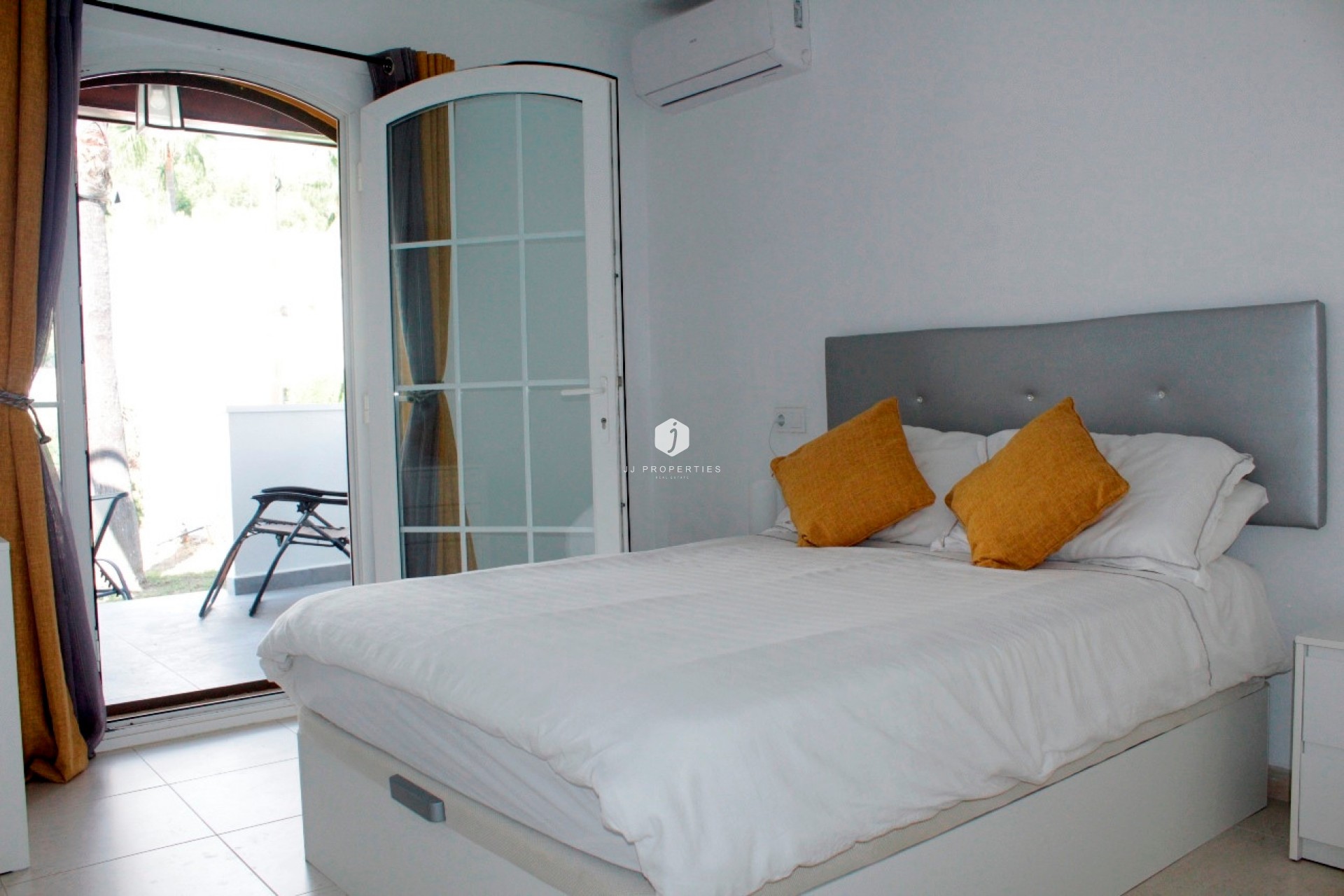 D'occasion - Villa -
Orihuela Costa - Costa Blanca