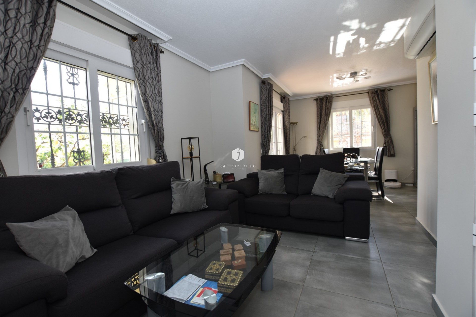 D'occasion - Villa -
Orihuela Costa - Costa Blanca