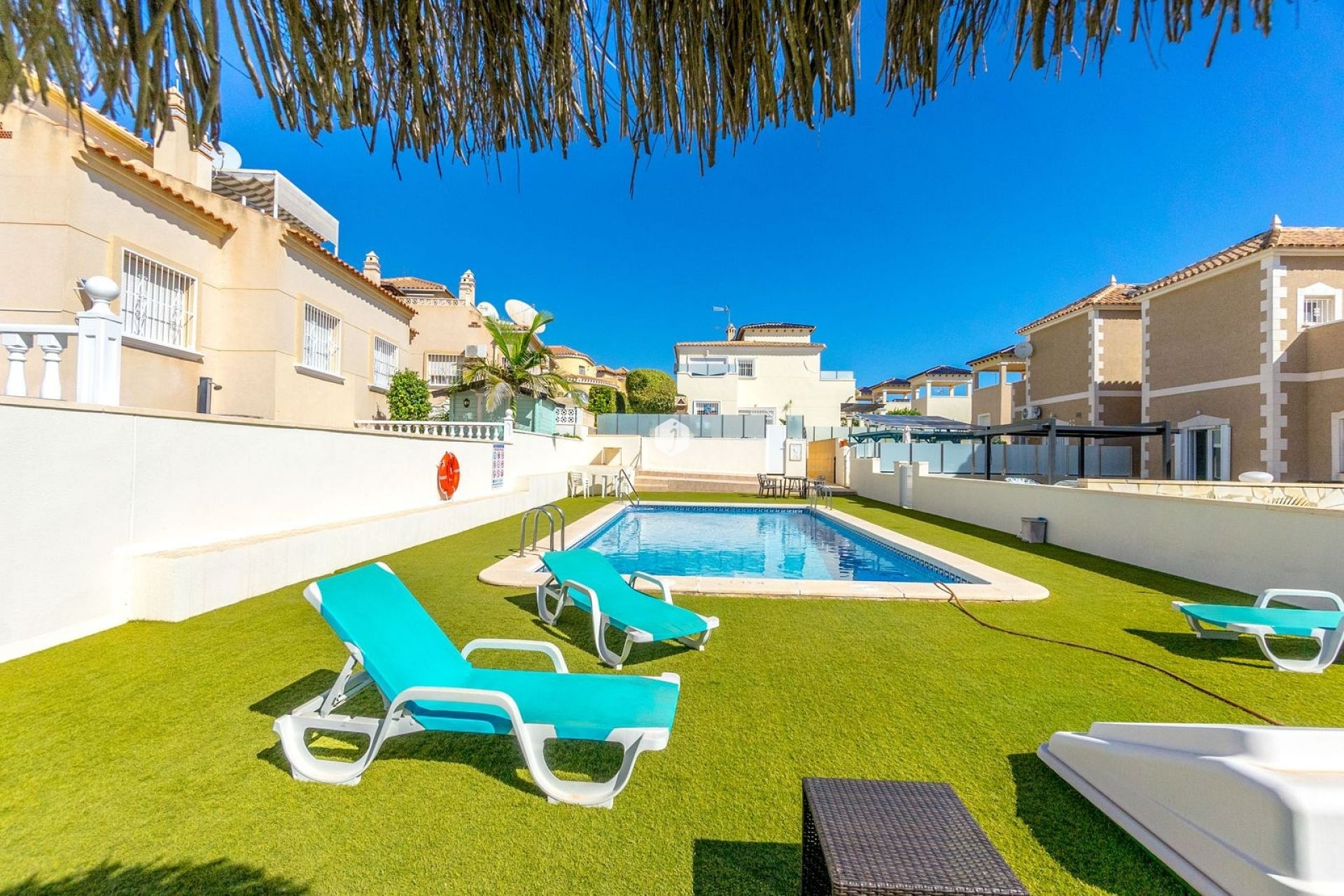 D'occasion - Villa -
Orihuela Costa - Costa Blanca