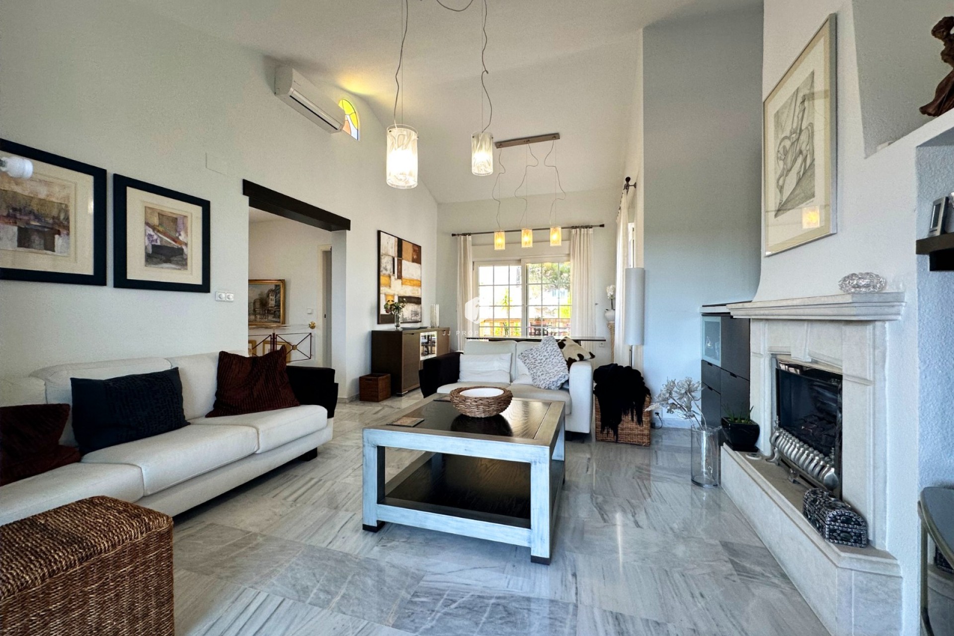 D'occasion - Villa -
Orihuela Costa - Costa Blanca
