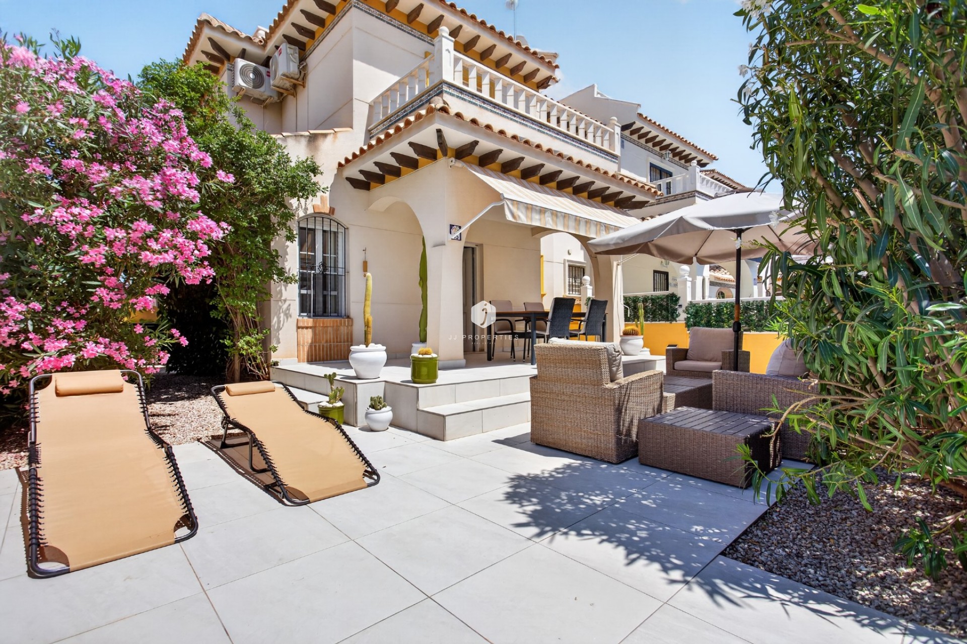 D'occasion - Villa -
Orihuela Costa - Costa Blanca