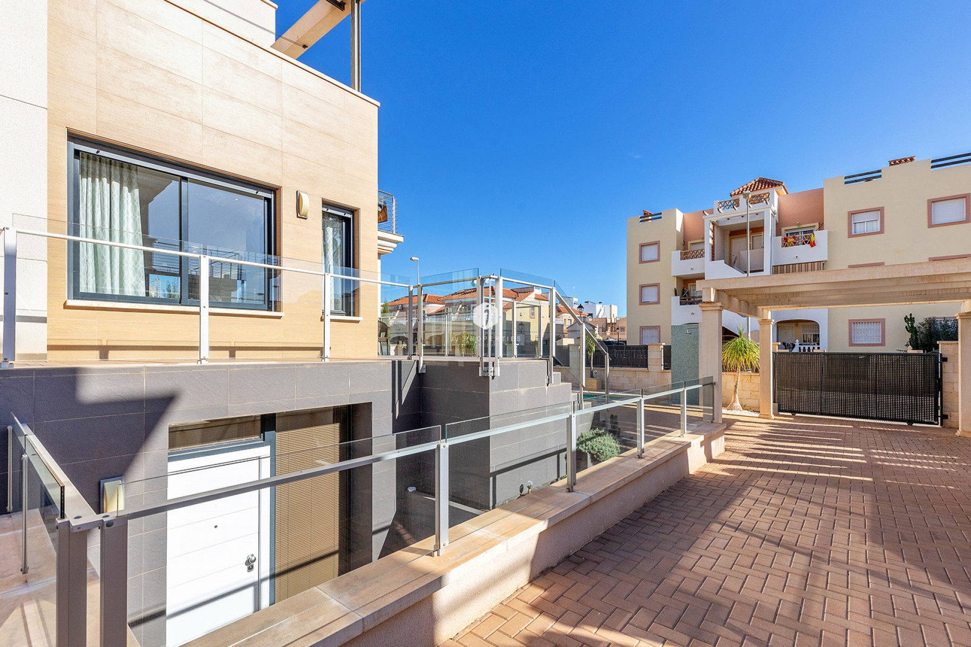 D'occasion - Villa -
Orihuela Costa - Costa Blanca