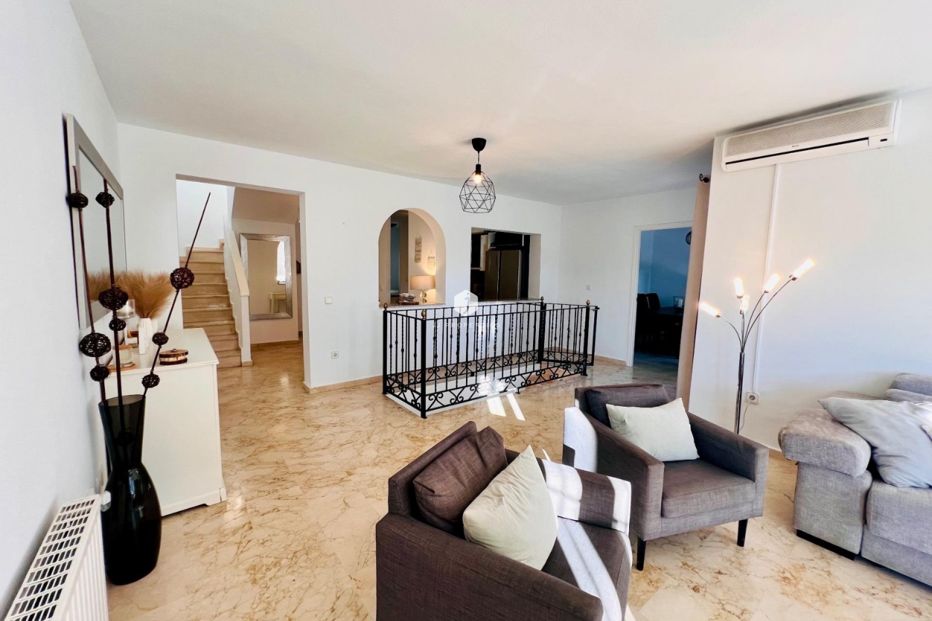 D'occasion - Villa -
Orihuela Costa - Lomas De Campoamor-las Ramblas