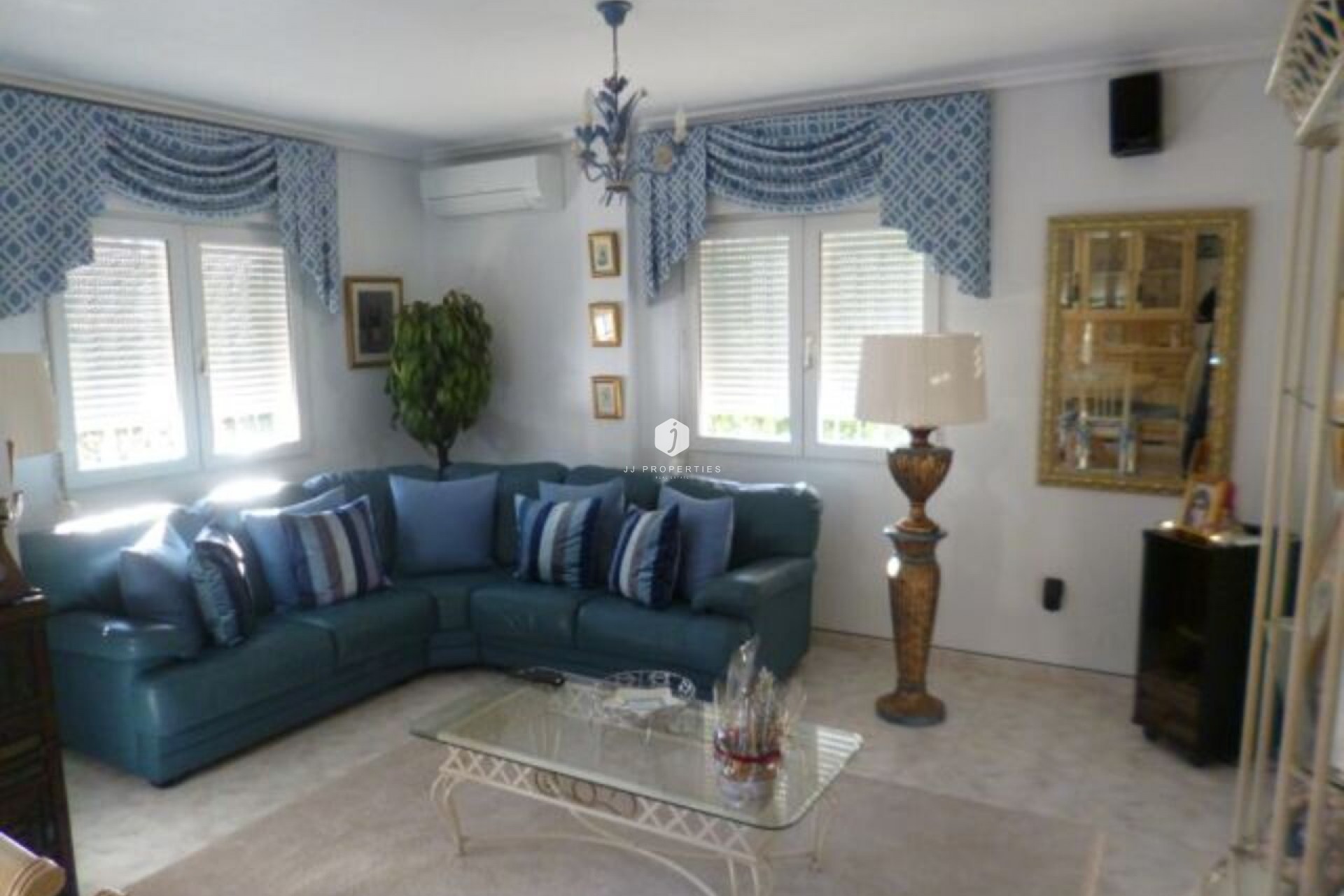 D'occasion - Villa -
Playa Flamenca - Costa Blanca