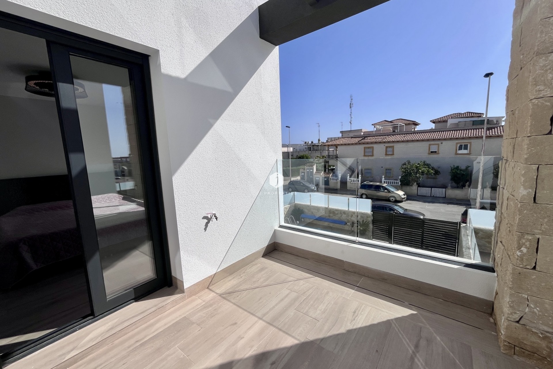 D'occasion - Villa -
Punta Prima - Costa Blanca