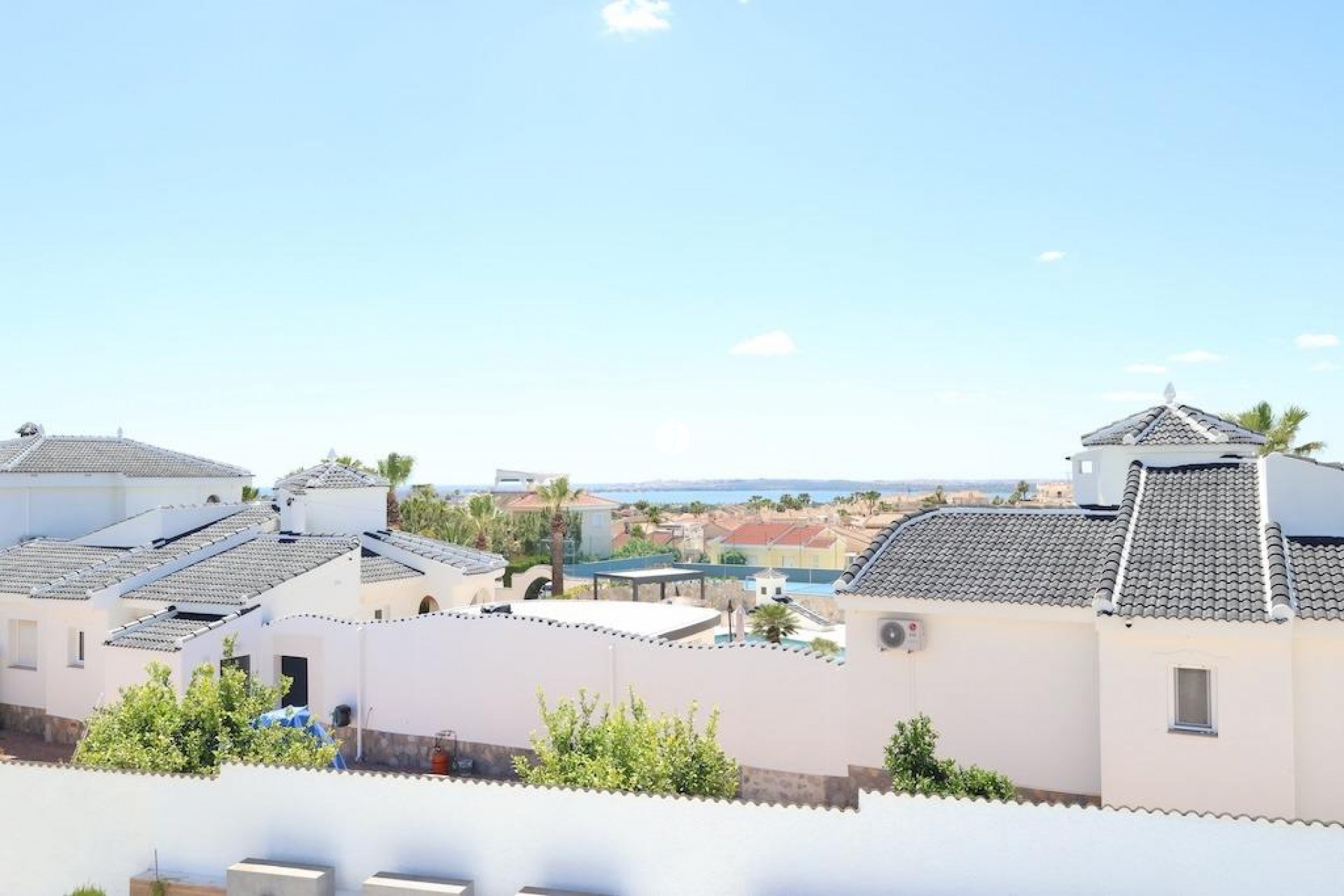 D'occasion - Villa -
Rojales - Inland