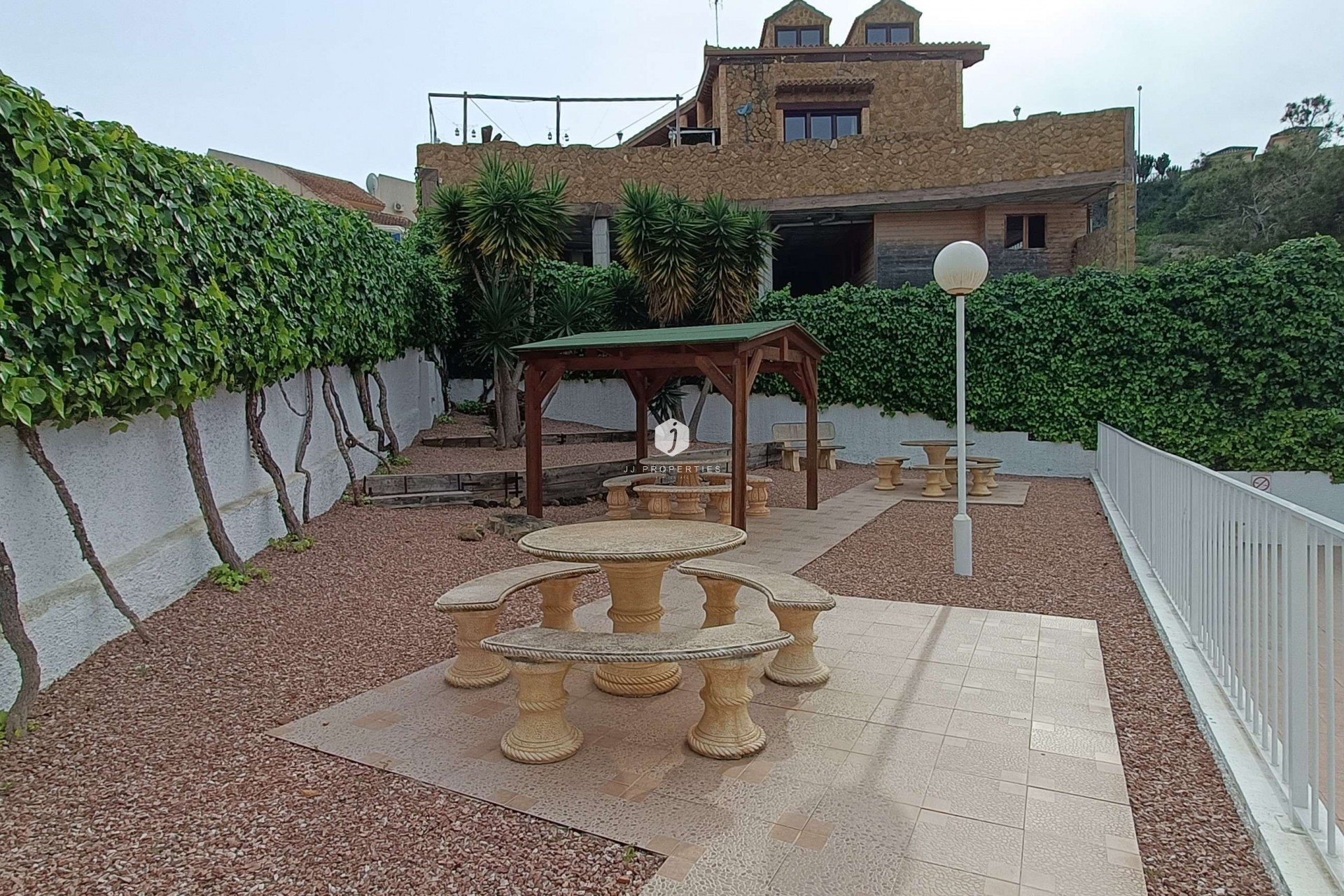 D'occasion - Villa -
Rojales - Inland