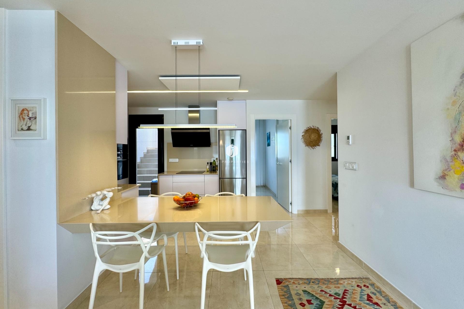D'occasion - Villa -
San Miguel de Salinas - Bellavista