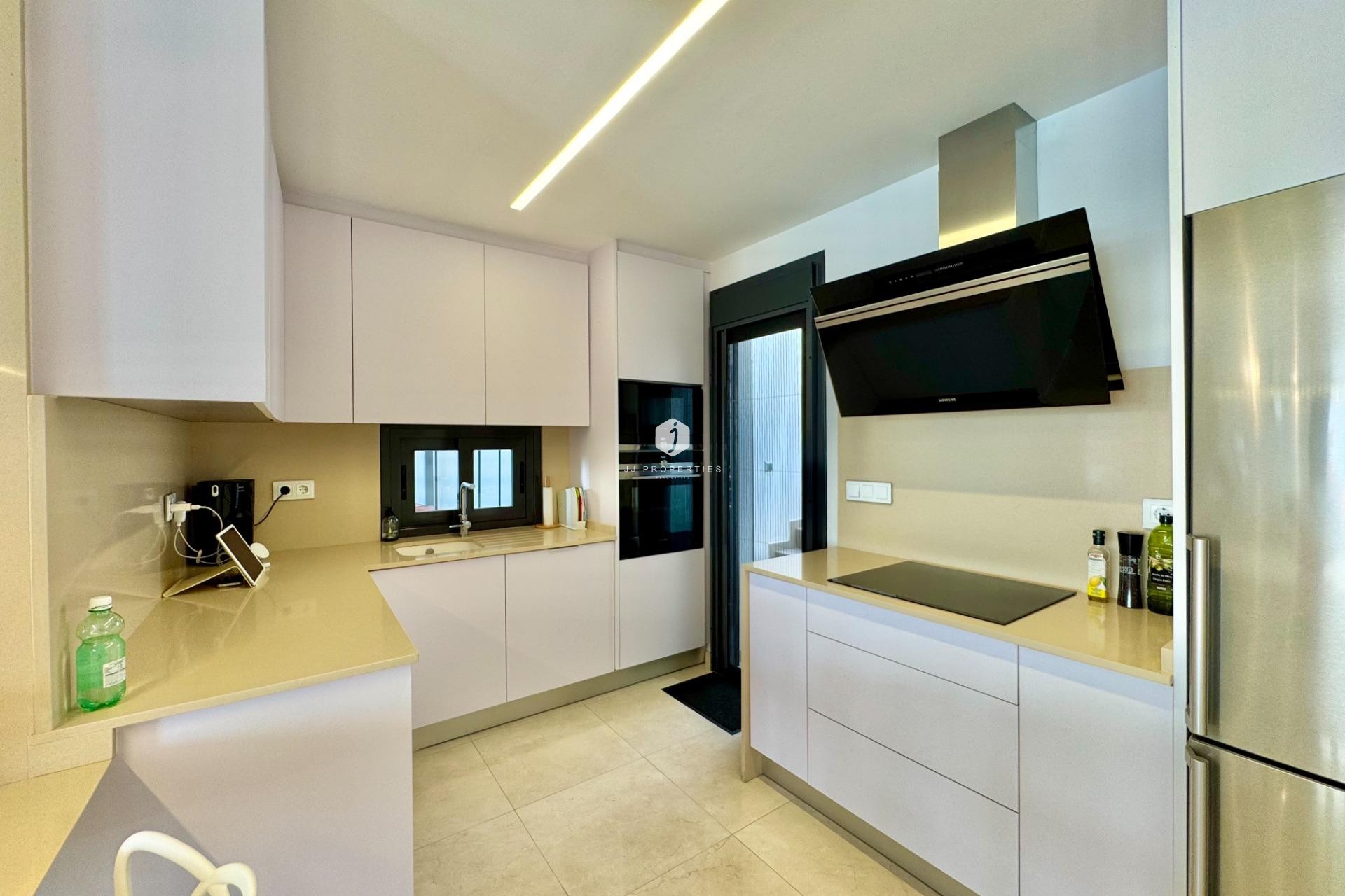D'occasion - Villa -
San Miguel de Salinas - Bellavista