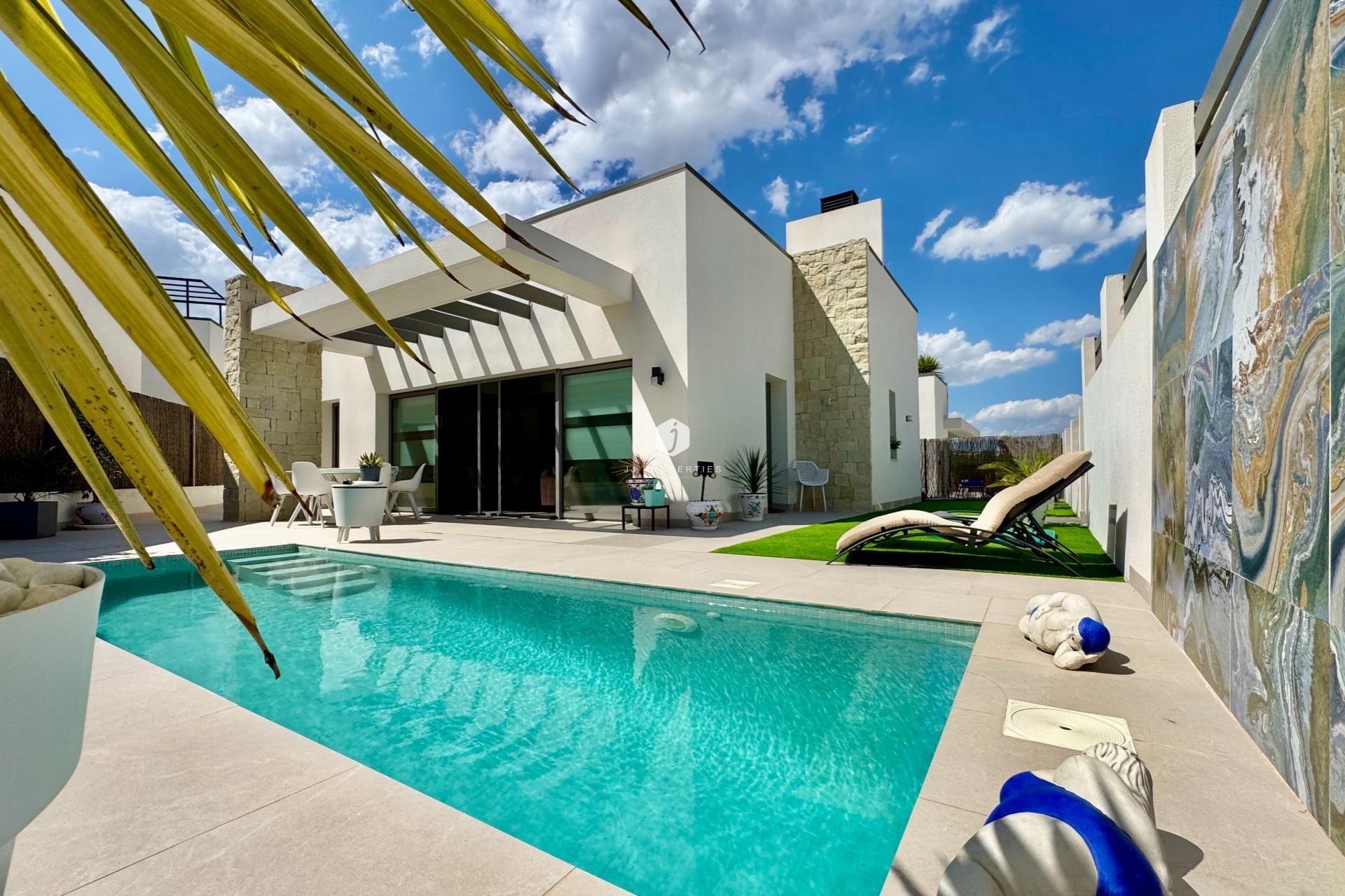 D'occasion - Villa -
San Miguel de Salinas - Blue Lagoon - Galán