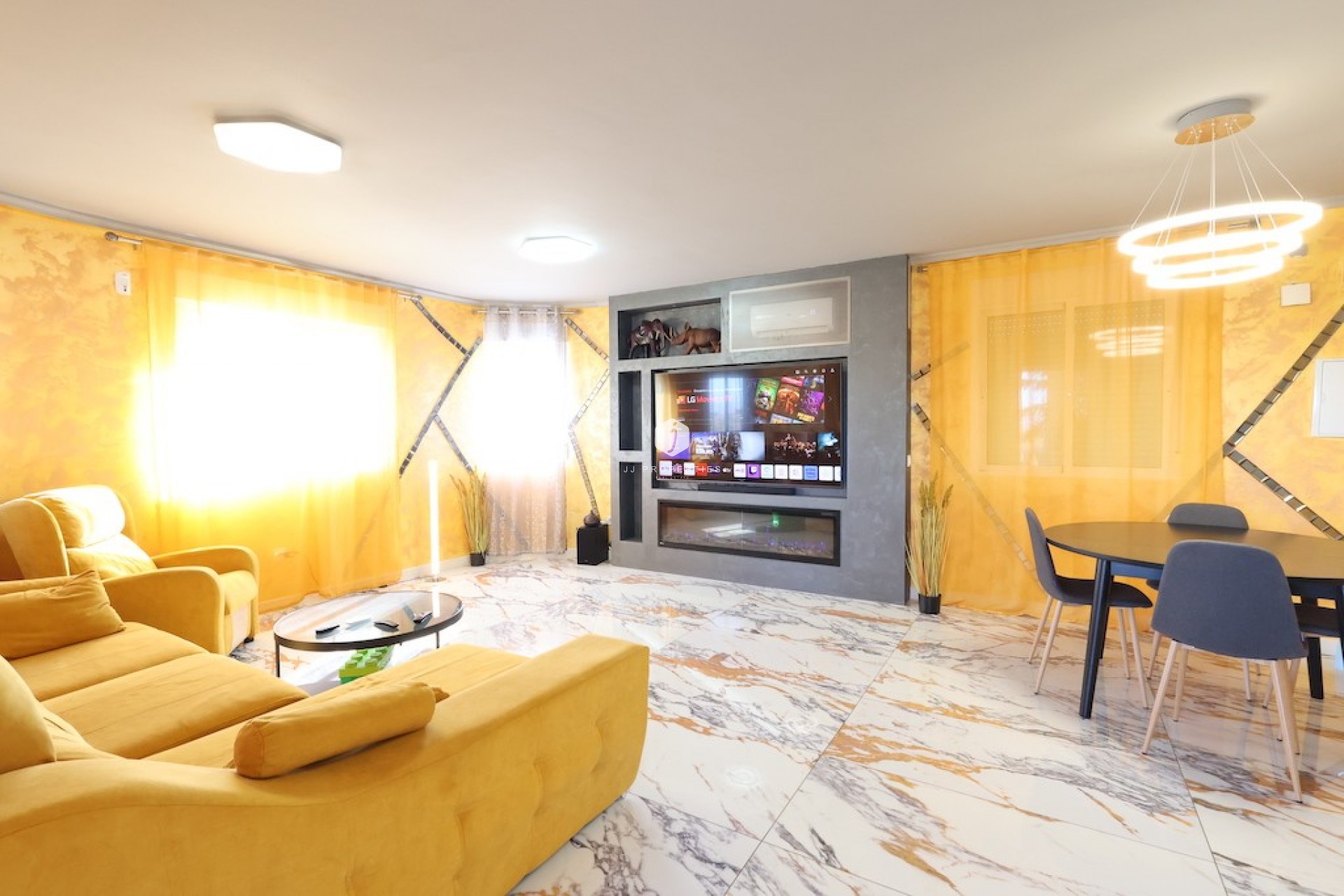 D'occasion - Villa -
San Miguel de Salinas - Inland