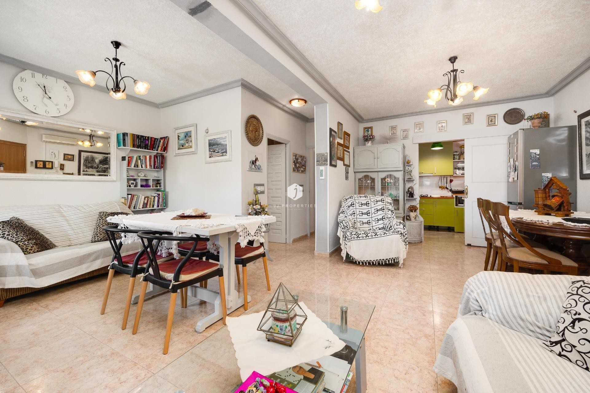 D'occasion - Villa -
Torrevieja - aguas nuevas