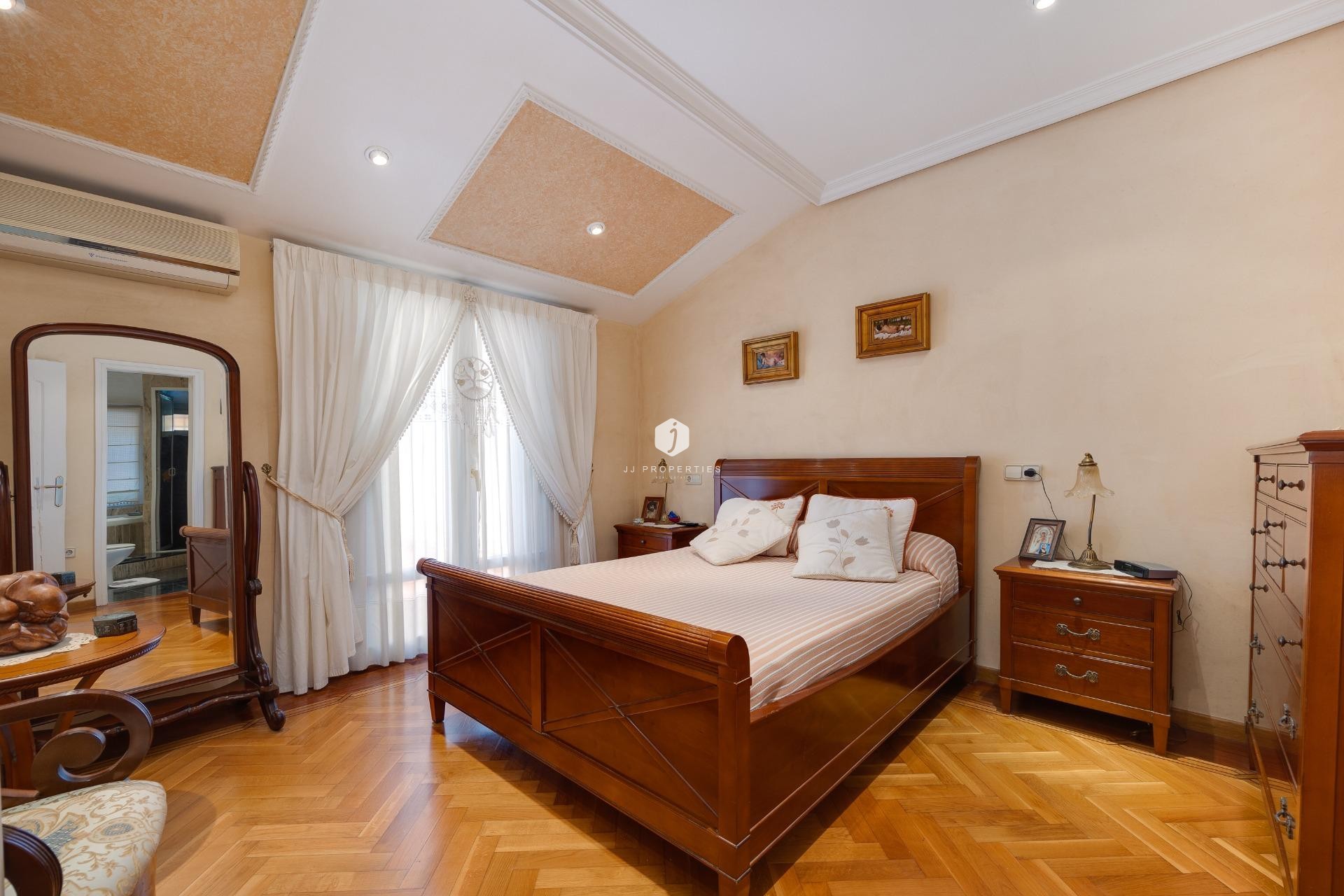 D'occasion - Villa -
Torrevieja - aguas nuevas