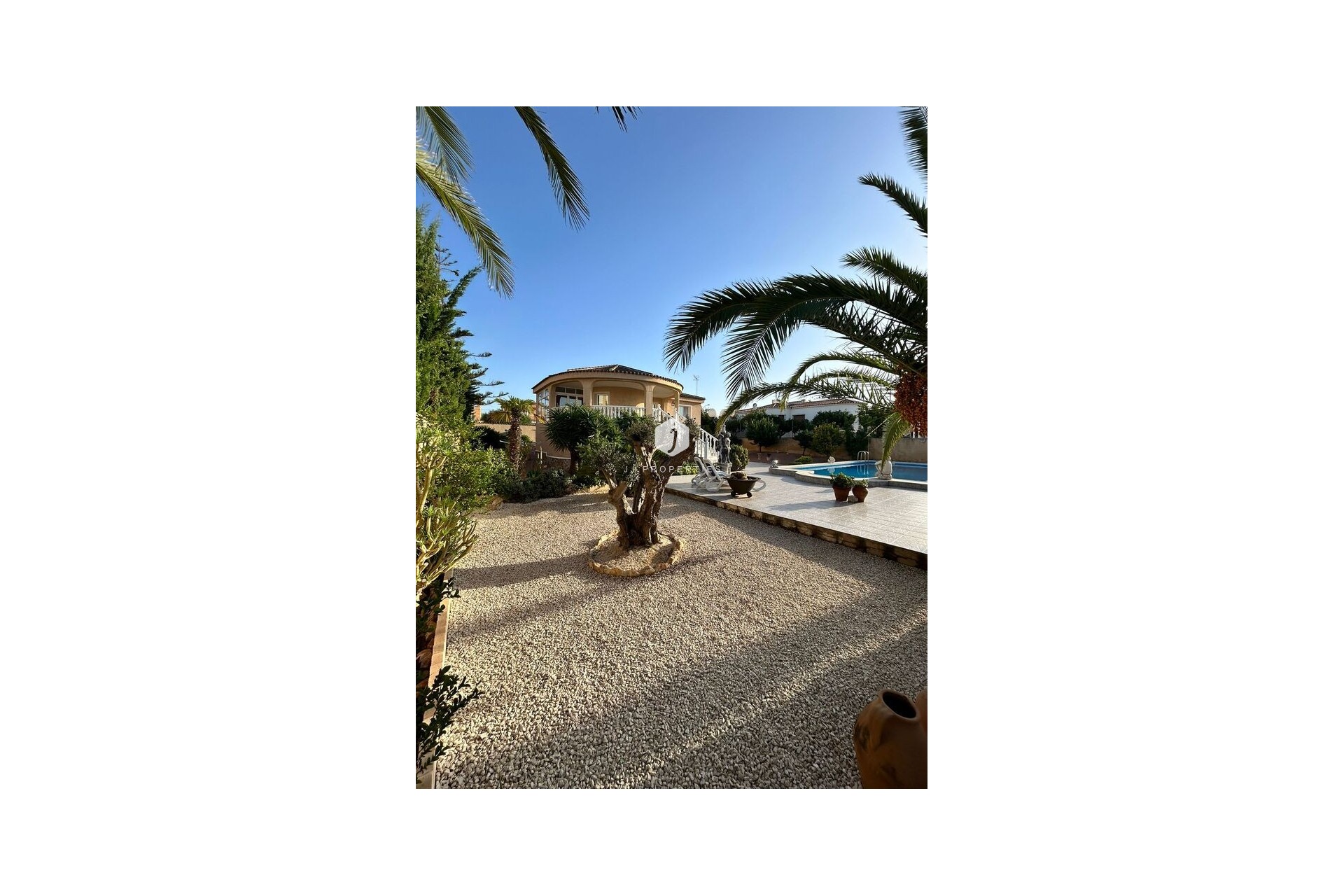 D'occasion - Villa -
Torrevieja - aguas nuevas