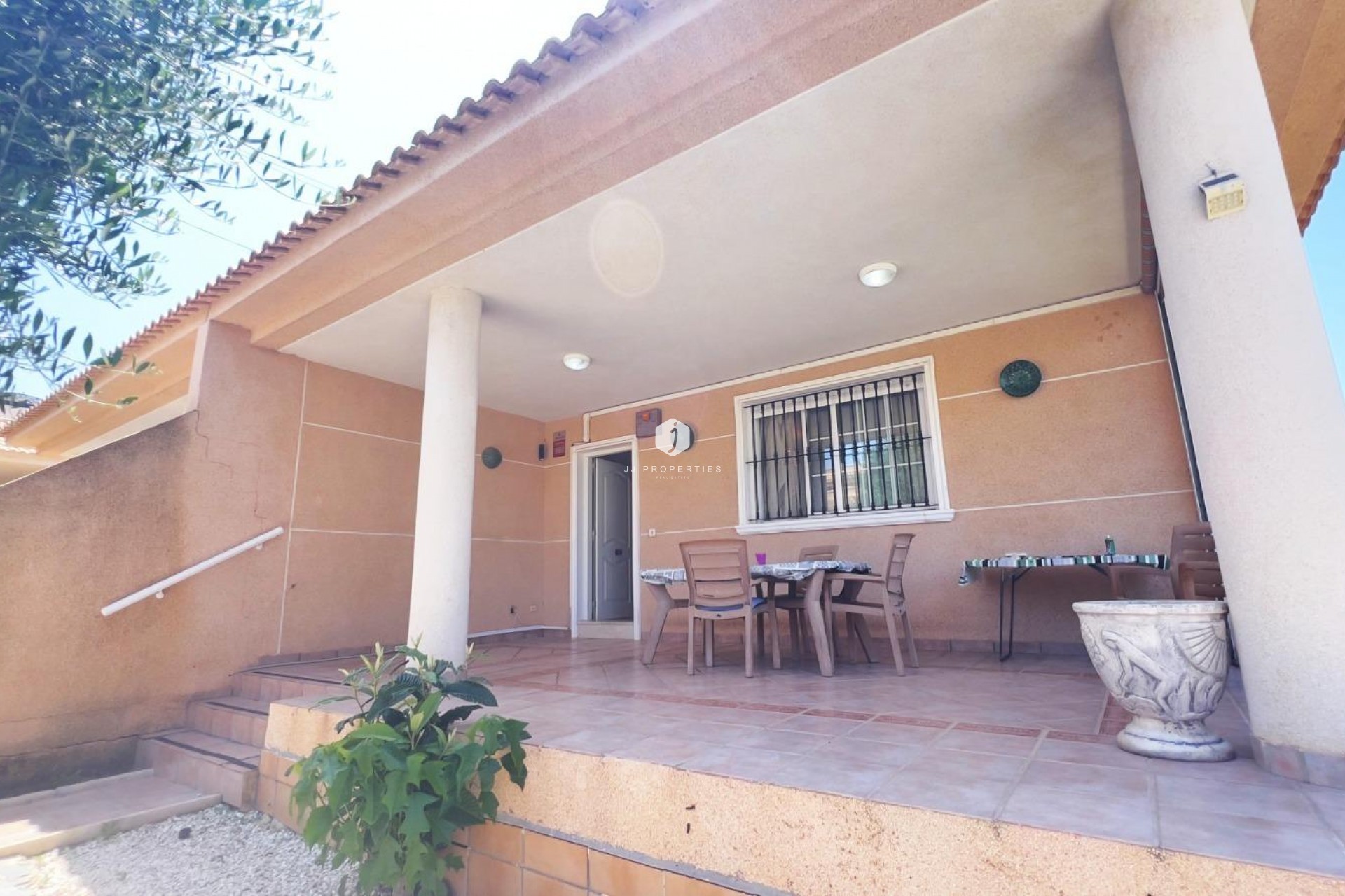 D'occasion - Villa -
Torrevieja - aguas nuevas