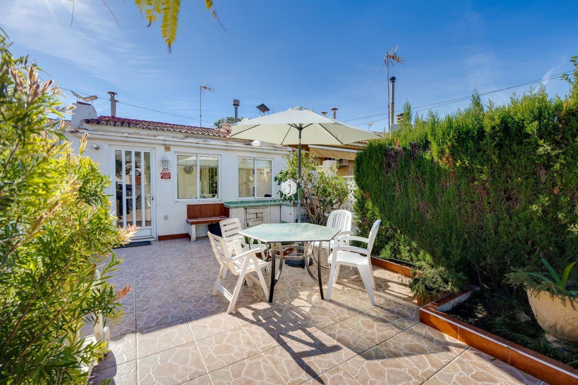 D'occasion - Villa -
Torrevieja - Calas blanca