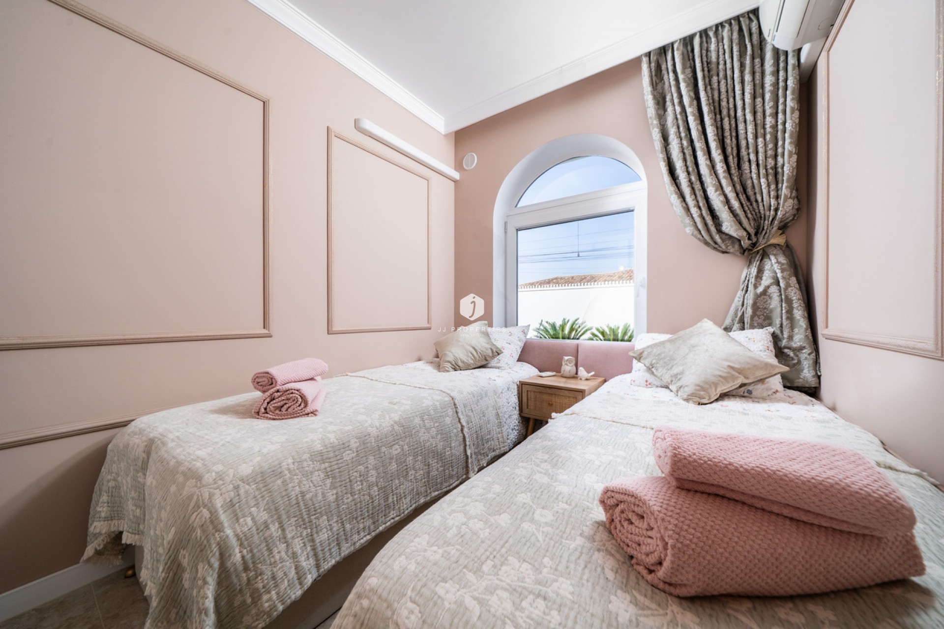 D'occasion - Villa -
Torrevieja - Costa Blanca