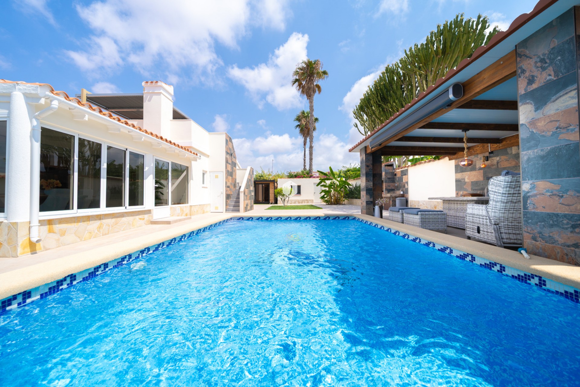 D'occasion - Villa -
Torrevieja - Costa Blanca