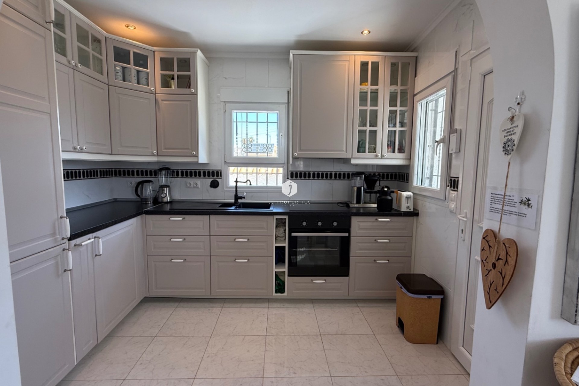 D'occasion - Villa -
Torrevieja - Costa Blanca