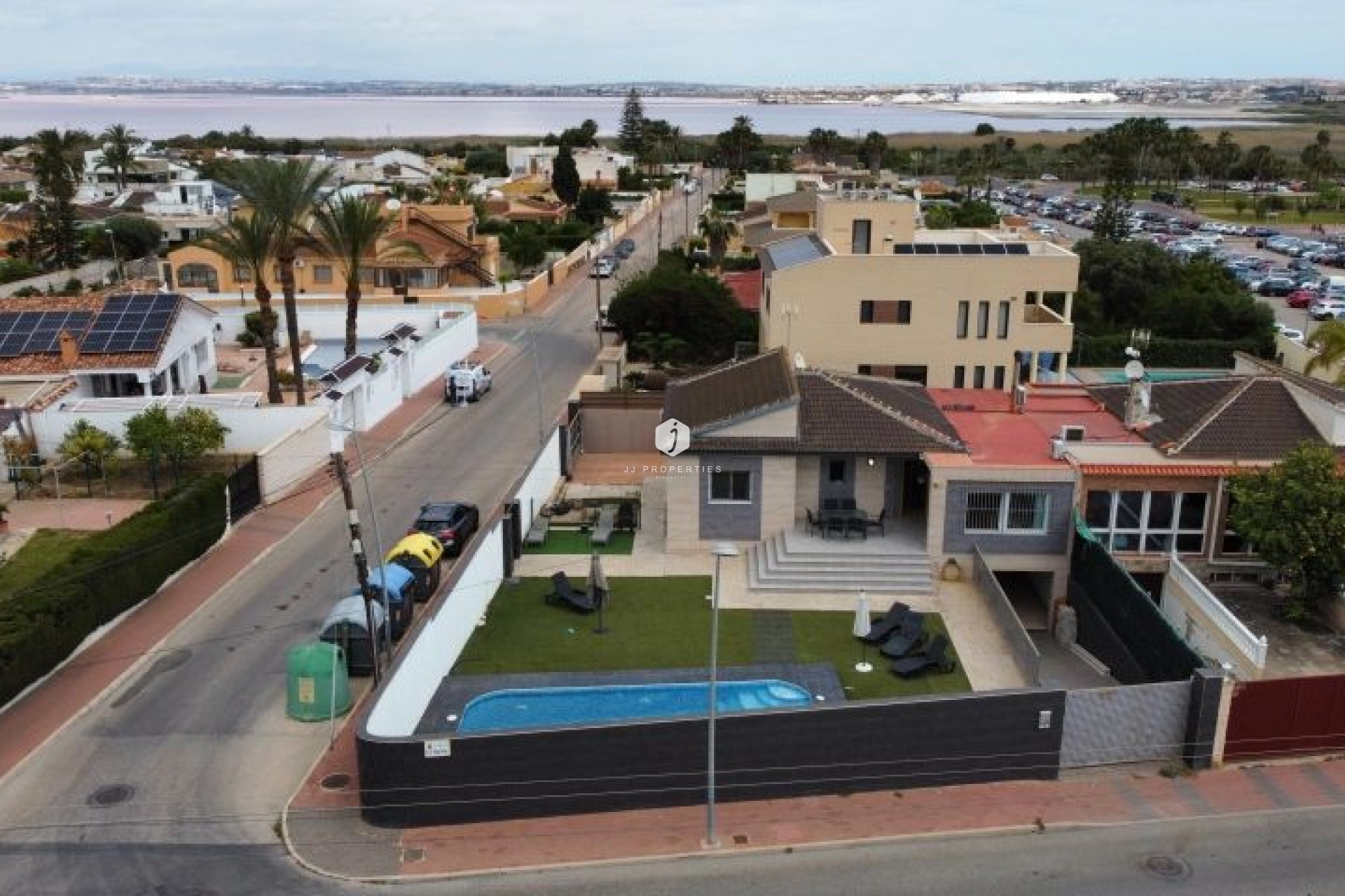 D'occasion - Villa -
Torrevieja - Costa Blanca