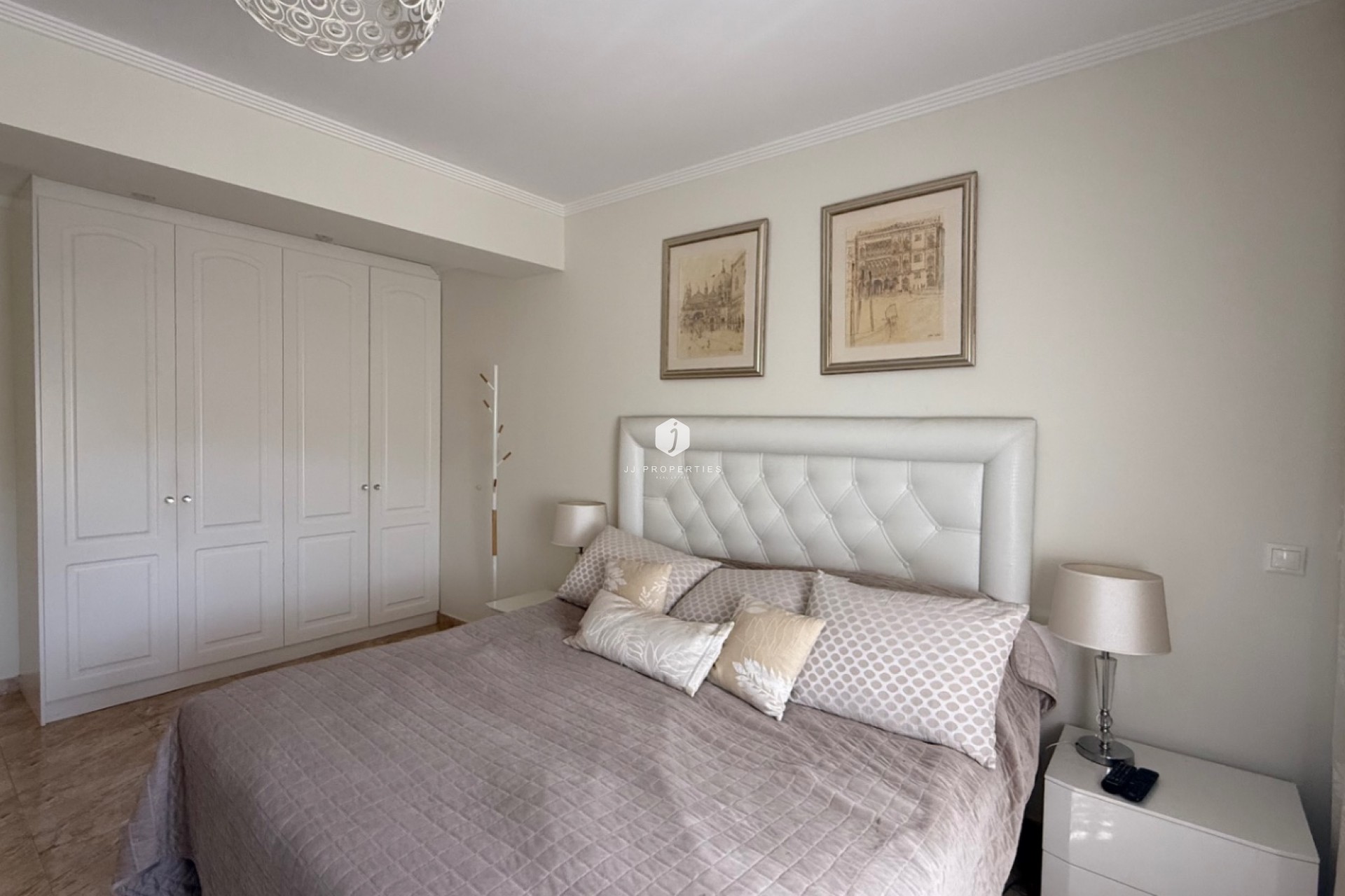 D'occasion - Villa -
Torrevieja - Costa Blanca