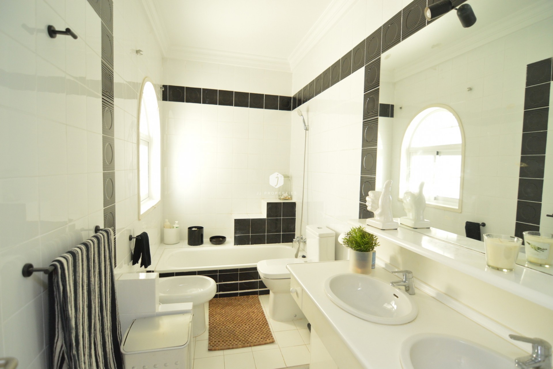 D'occasion - Villa -
Torrevieja - Costa Blanca