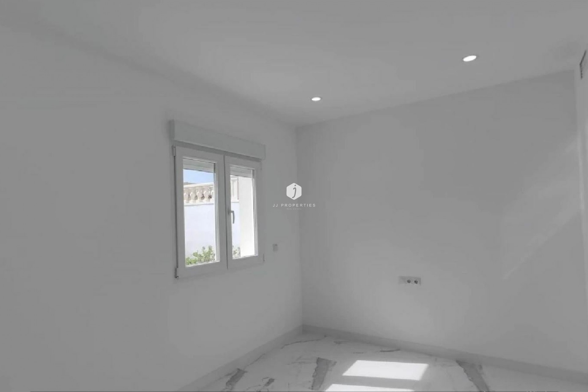 D'occasion - Villa -
Torrevieja - Costa Blanca