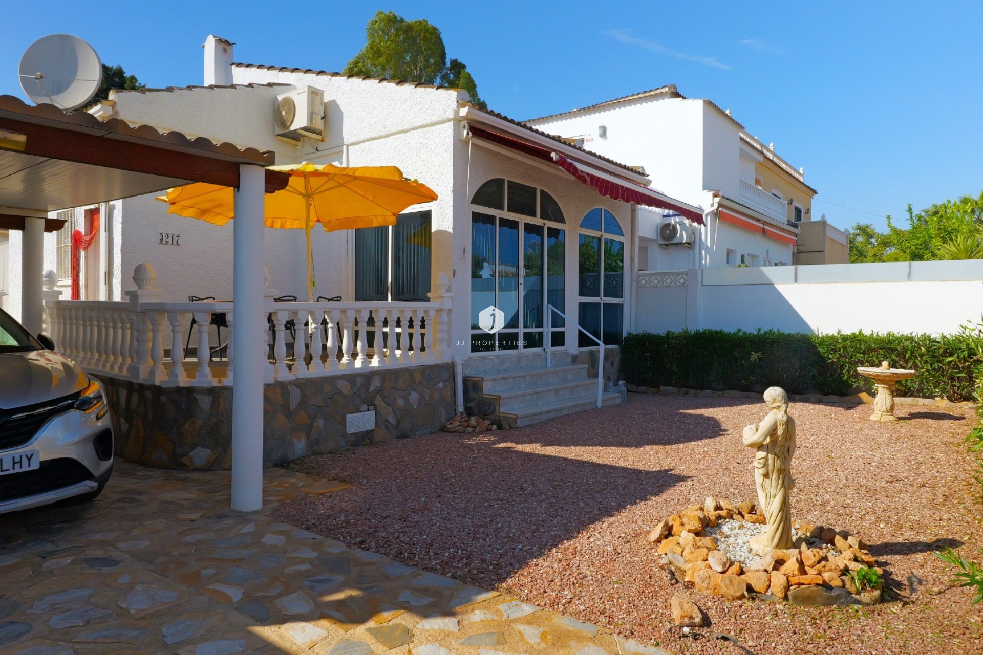 D'occasion - Villa -
Torrevieja - Costa Blanca