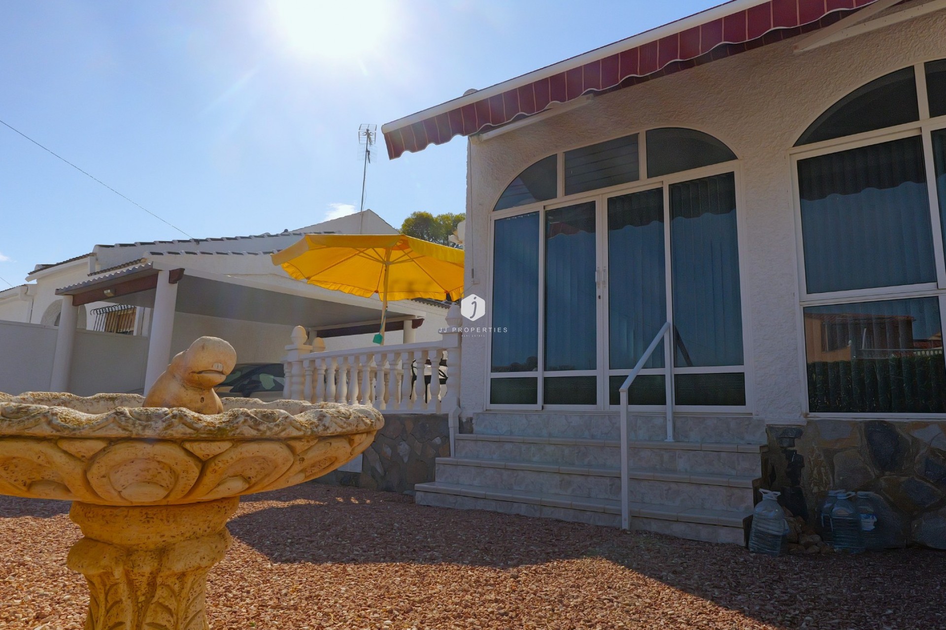 D'occasion - Villa -
Torrevieja - Costa Blanca