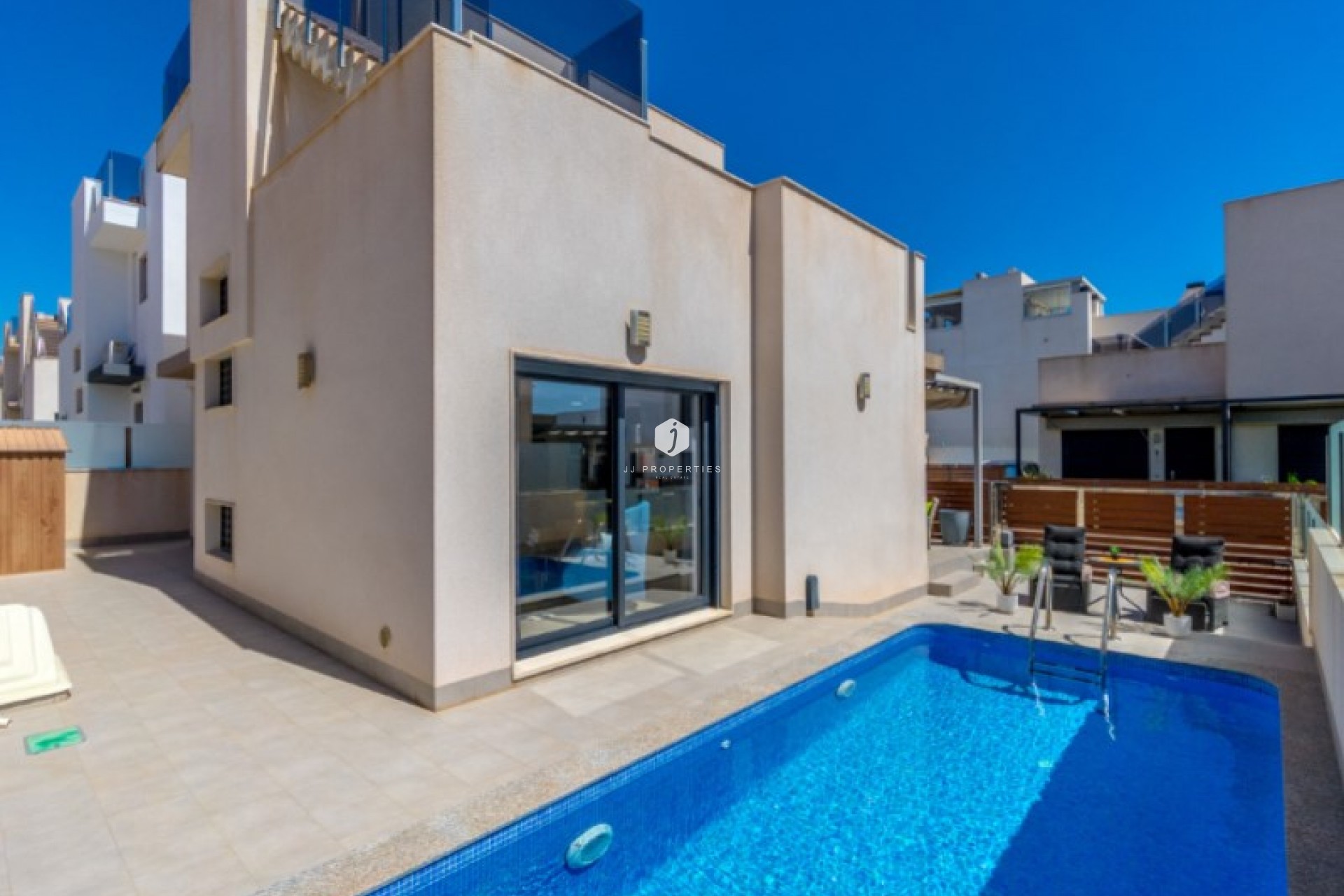D'occasion - Villa -
Torrevieja - Costa Blanca