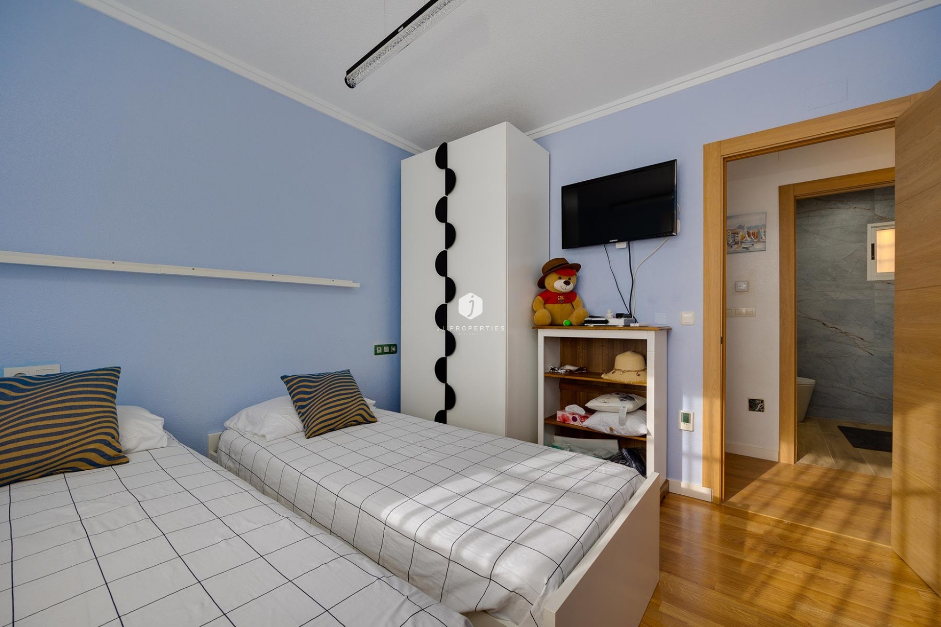 D'occasion - Villa -
Torrevieja - Costa Blanca