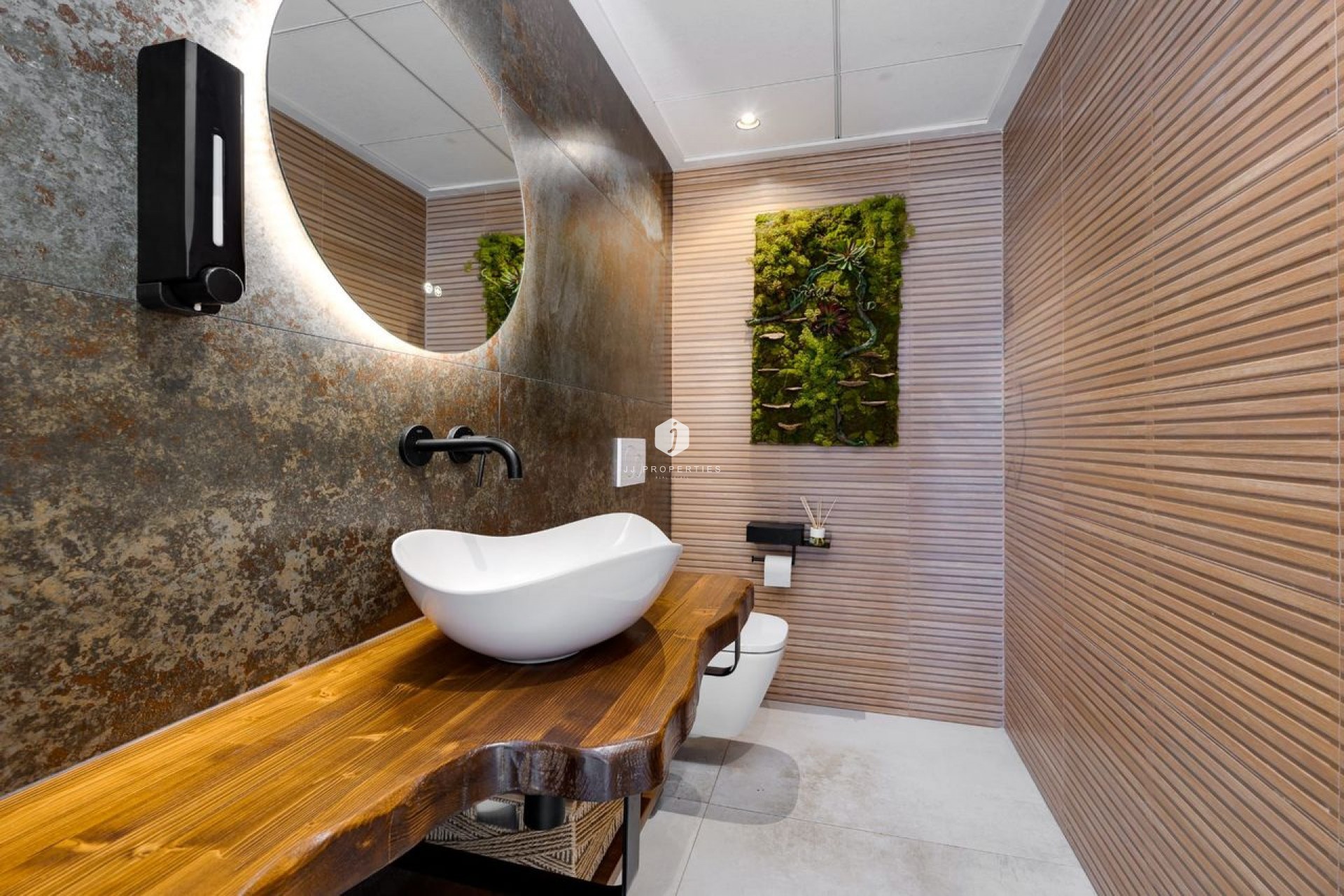 D'occasion - Villa -
Torrevieja - Costa Blanca