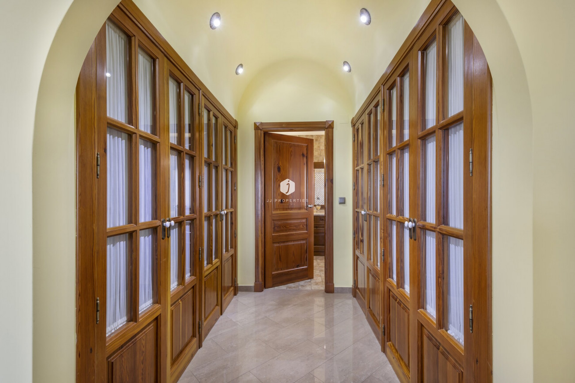 D'occasion - Villa -
Torrevieja - Costa Blanca