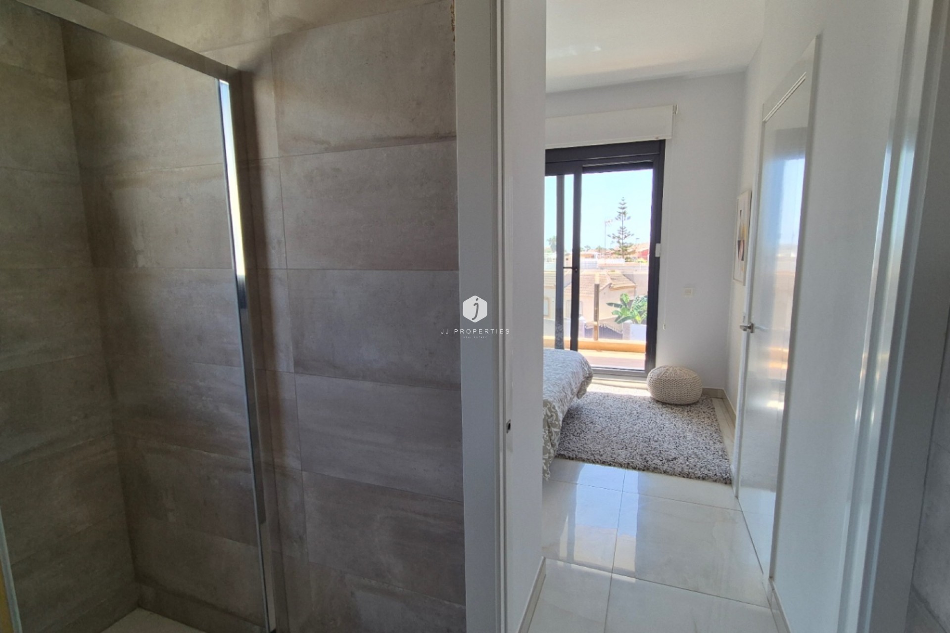 D'occasion - Villa -
Torrevieja - Costa Blanca