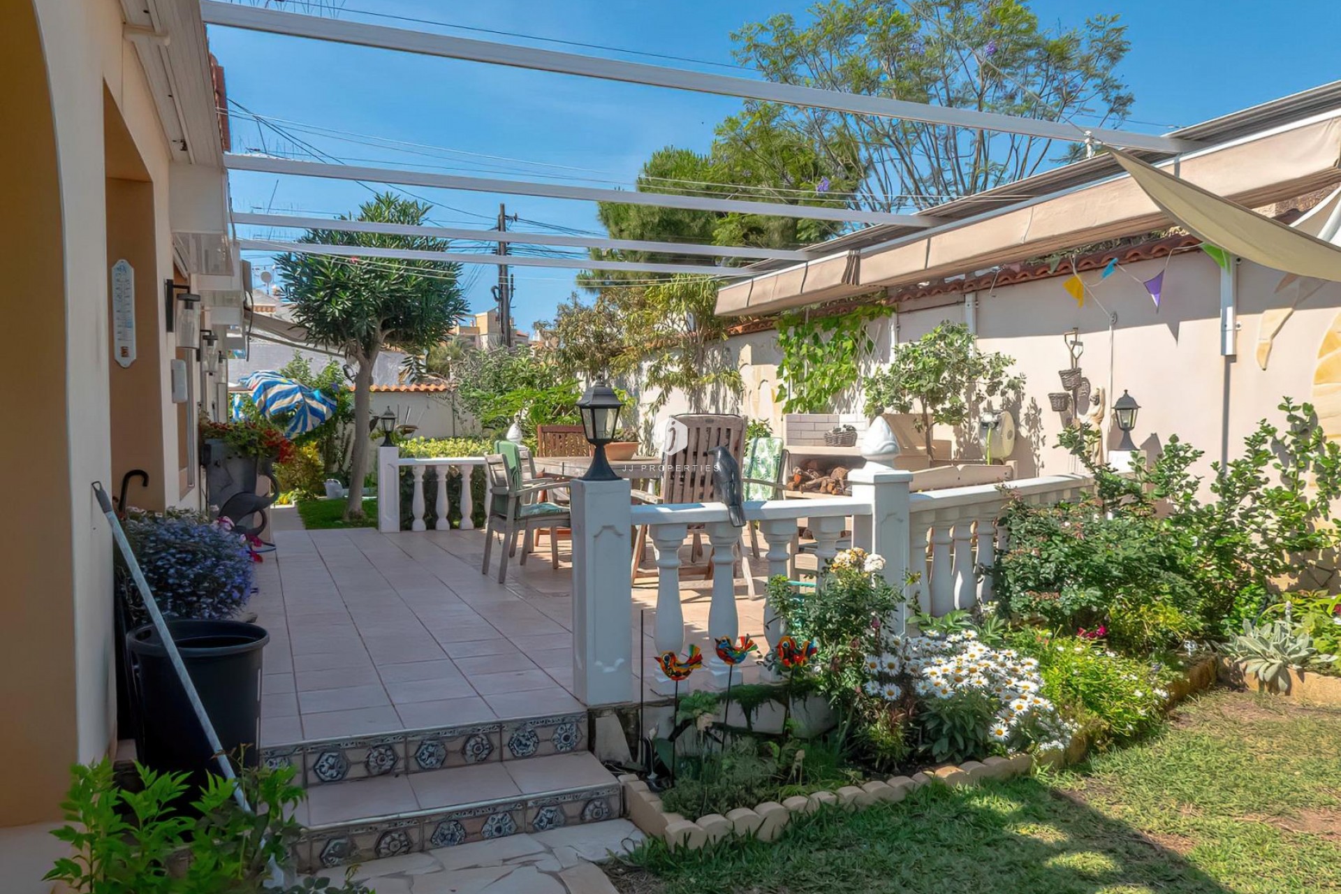 D'occasion - Villa -
Torrevieja - Costa Blanca