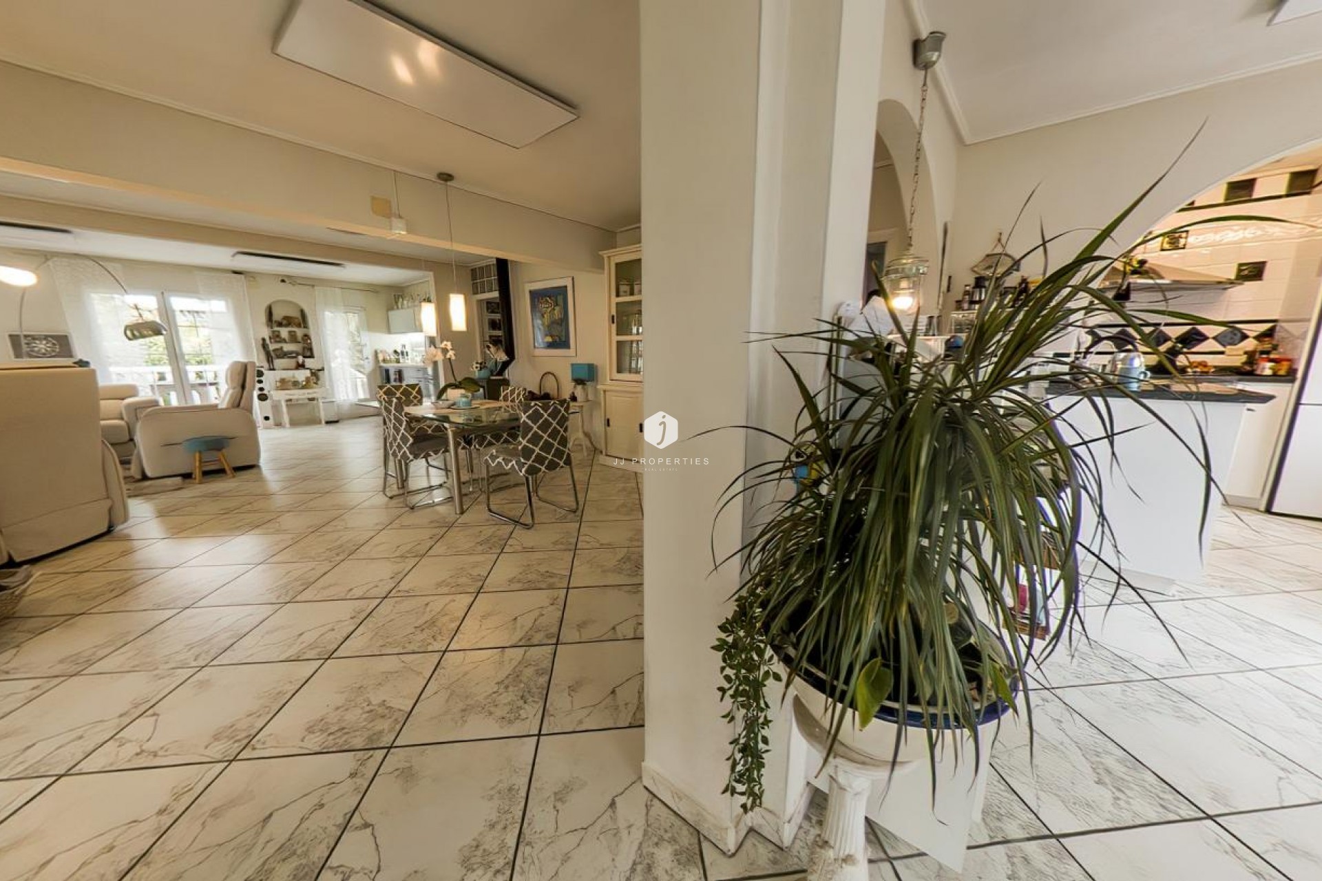 D'occasion - Villa -
Torrevieja - Costa Blanca