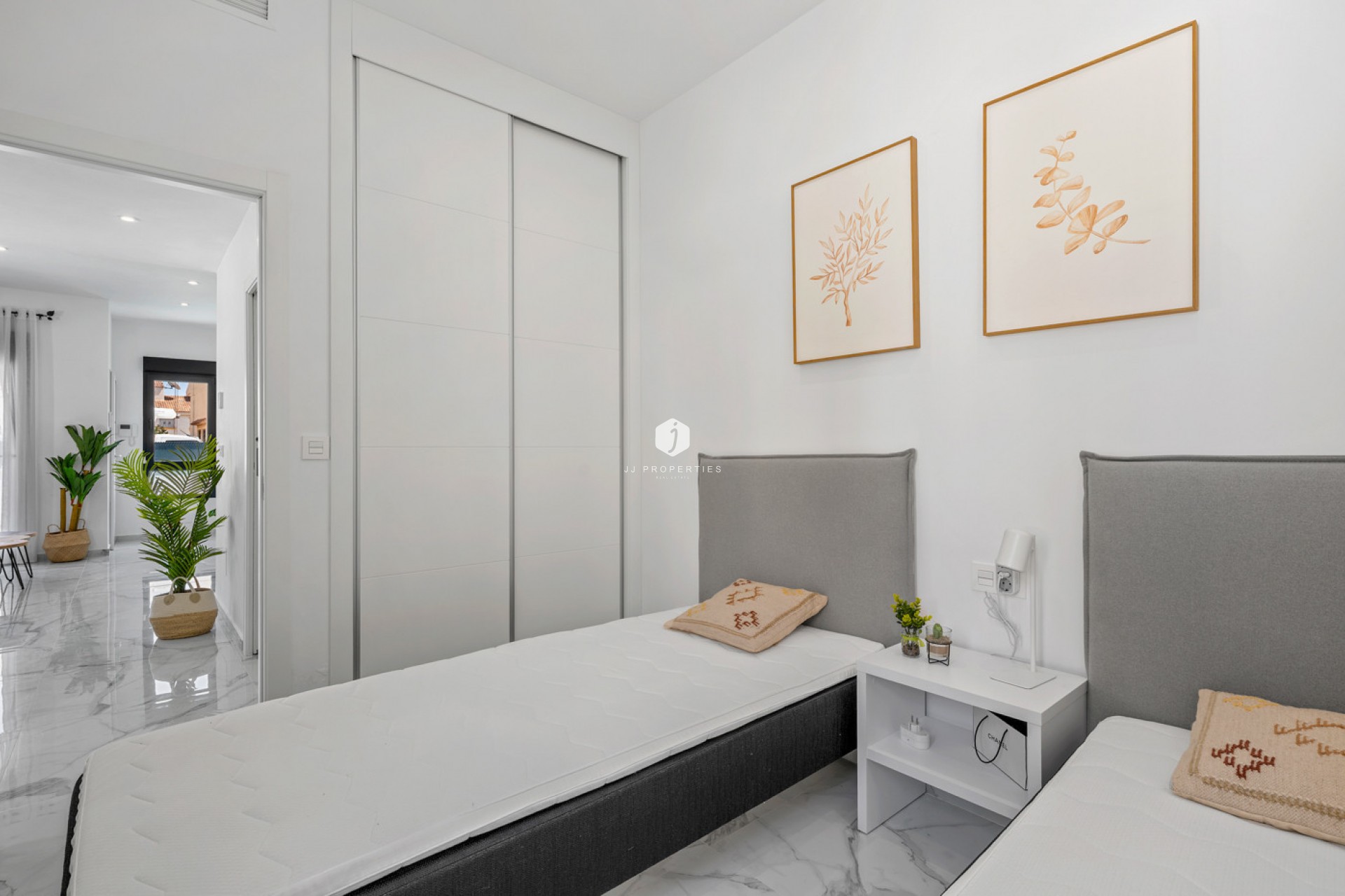 D'occasion - Villa -
Torrevieja - Costa Blanca