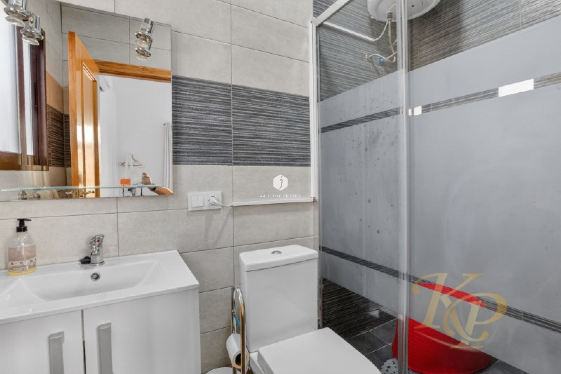 D'occasion - Villa -
Torrevieja - Costa Blanca