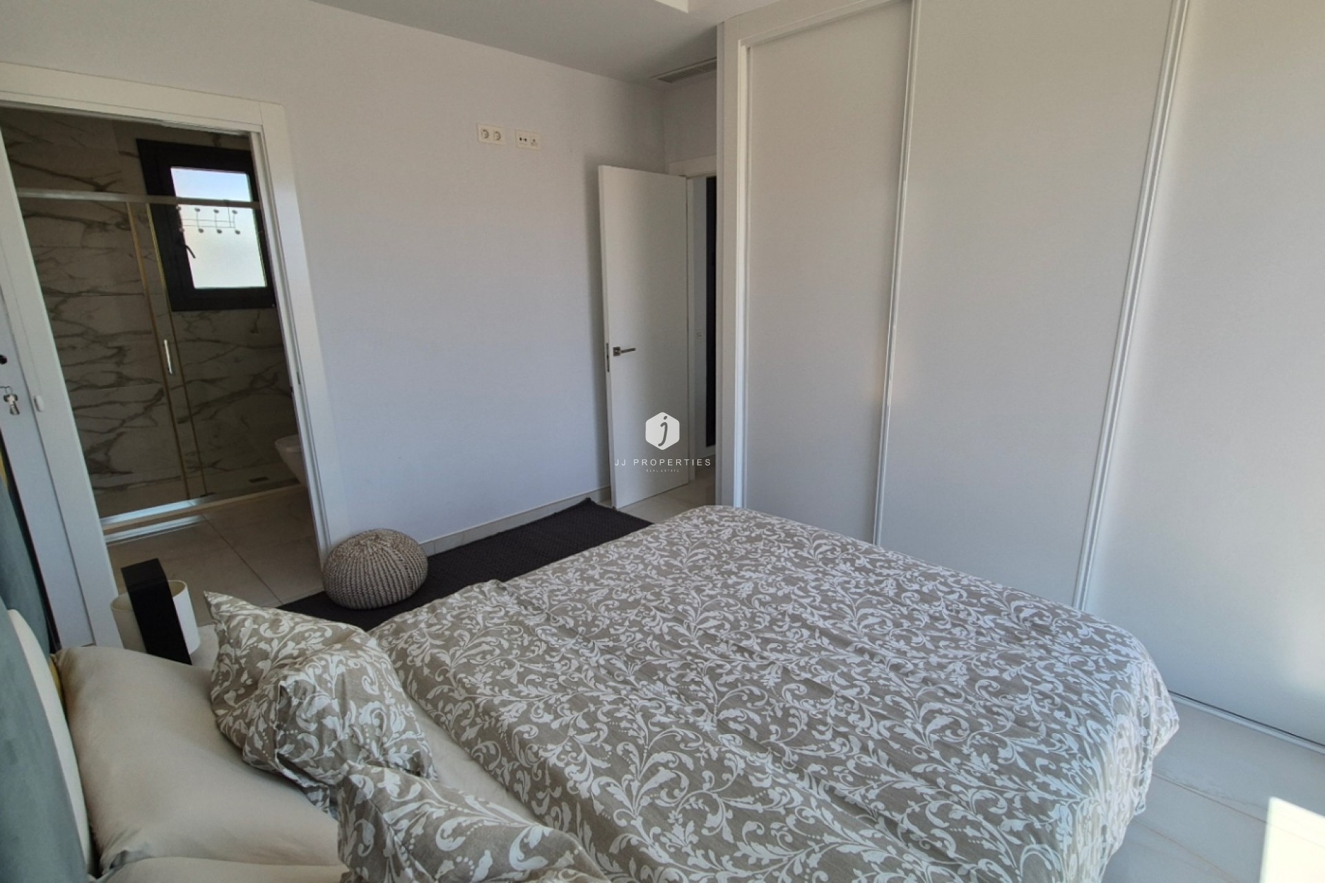 D'occasion - Villa -
Torrevieja - Costa Blanca