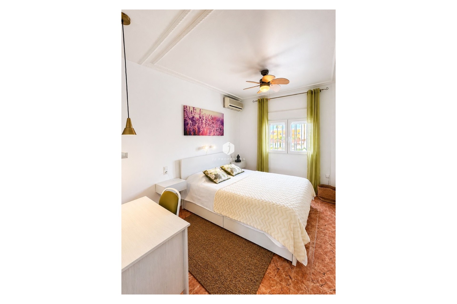 D'occasion - Villa -
Torrevieja - Costa Blanca
