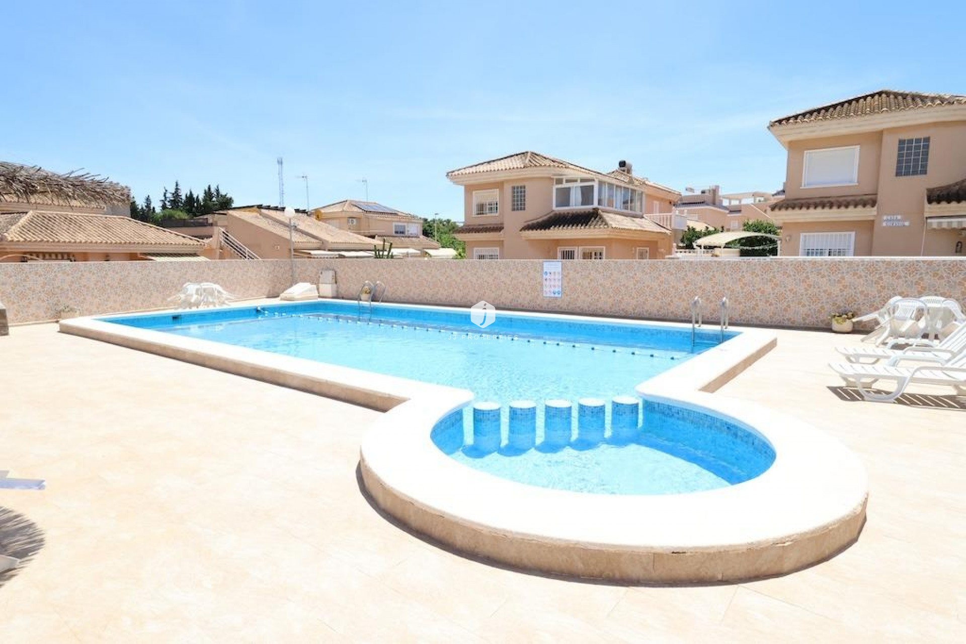 D'occasion - Villa -
Torrevieja - Costa Blanca