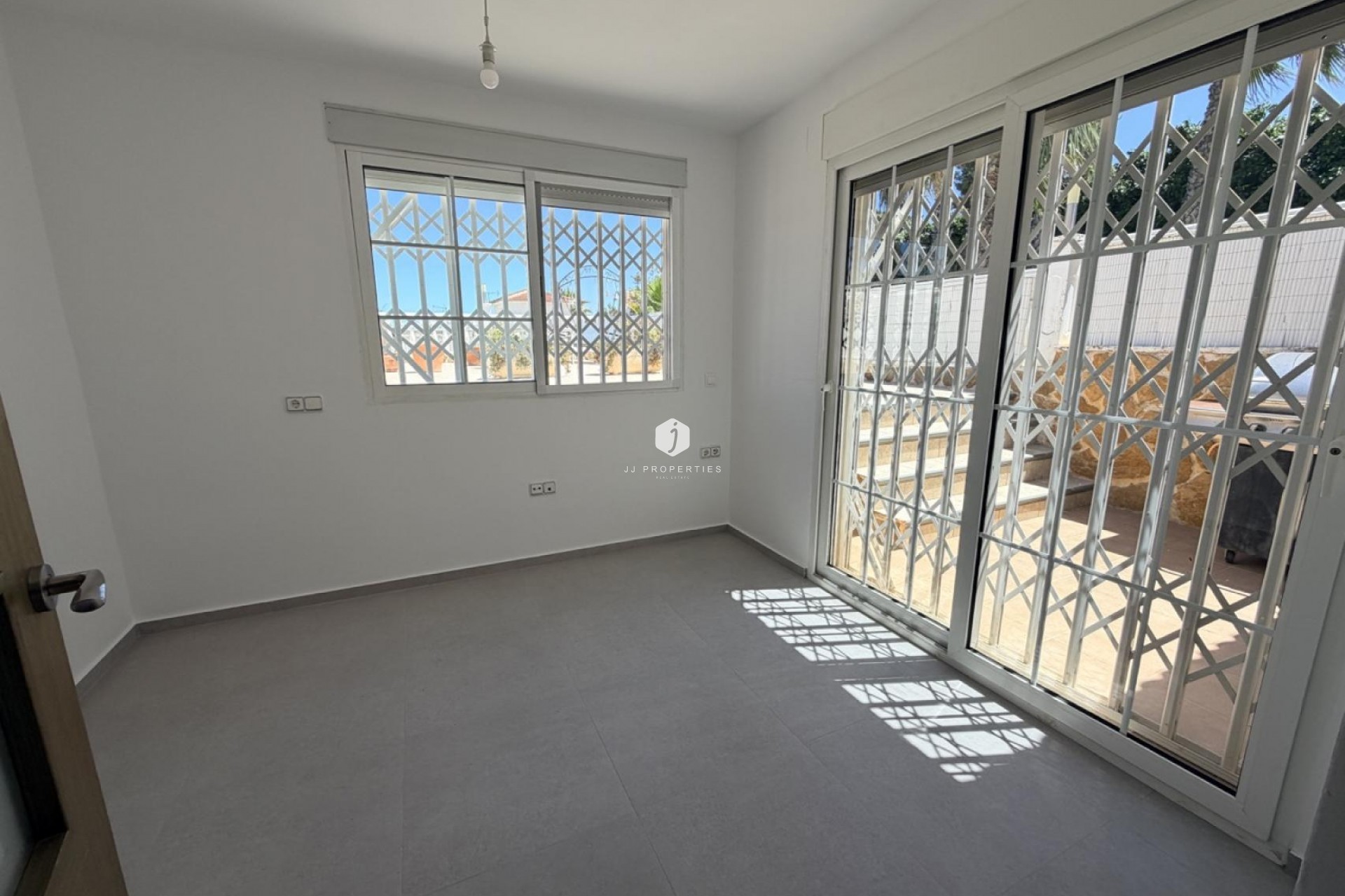 D'occasion - Villa -
Torrevieja - Costa Blanca